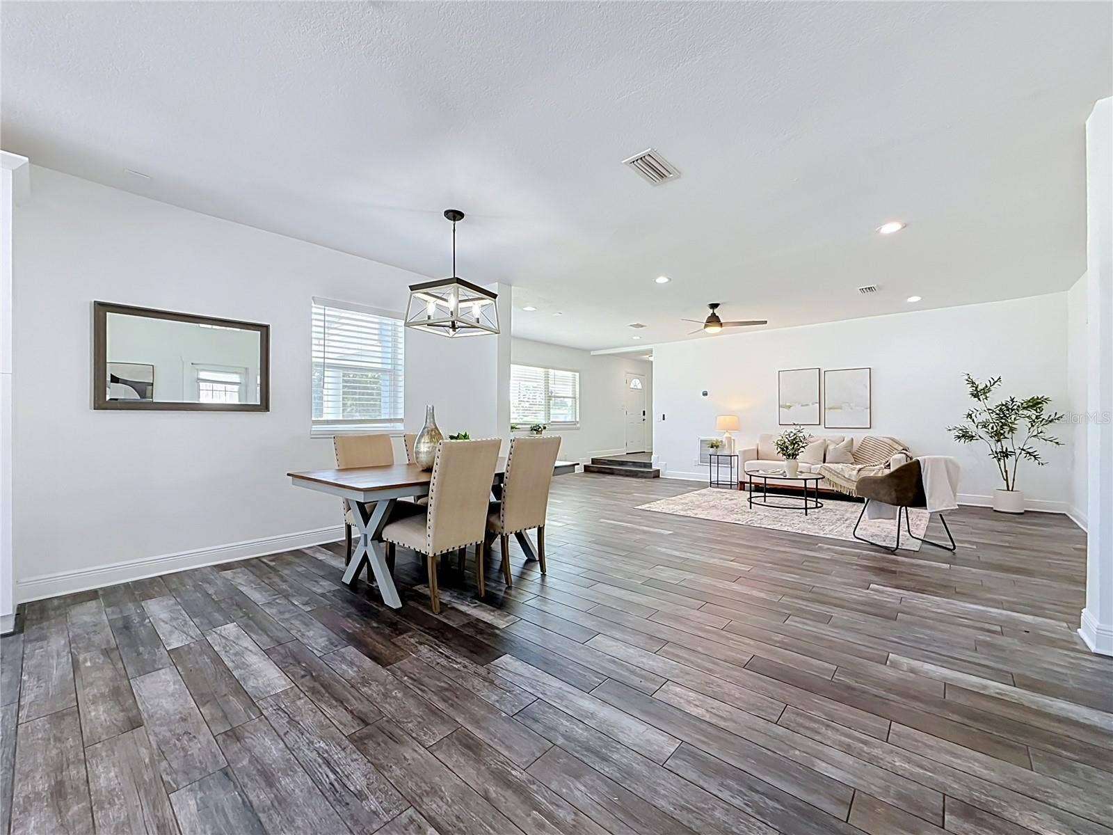 427 39TH STREET S, St Petersburg, FL 33711 427 39TH STREET S, St Petersburg, FL 33711
