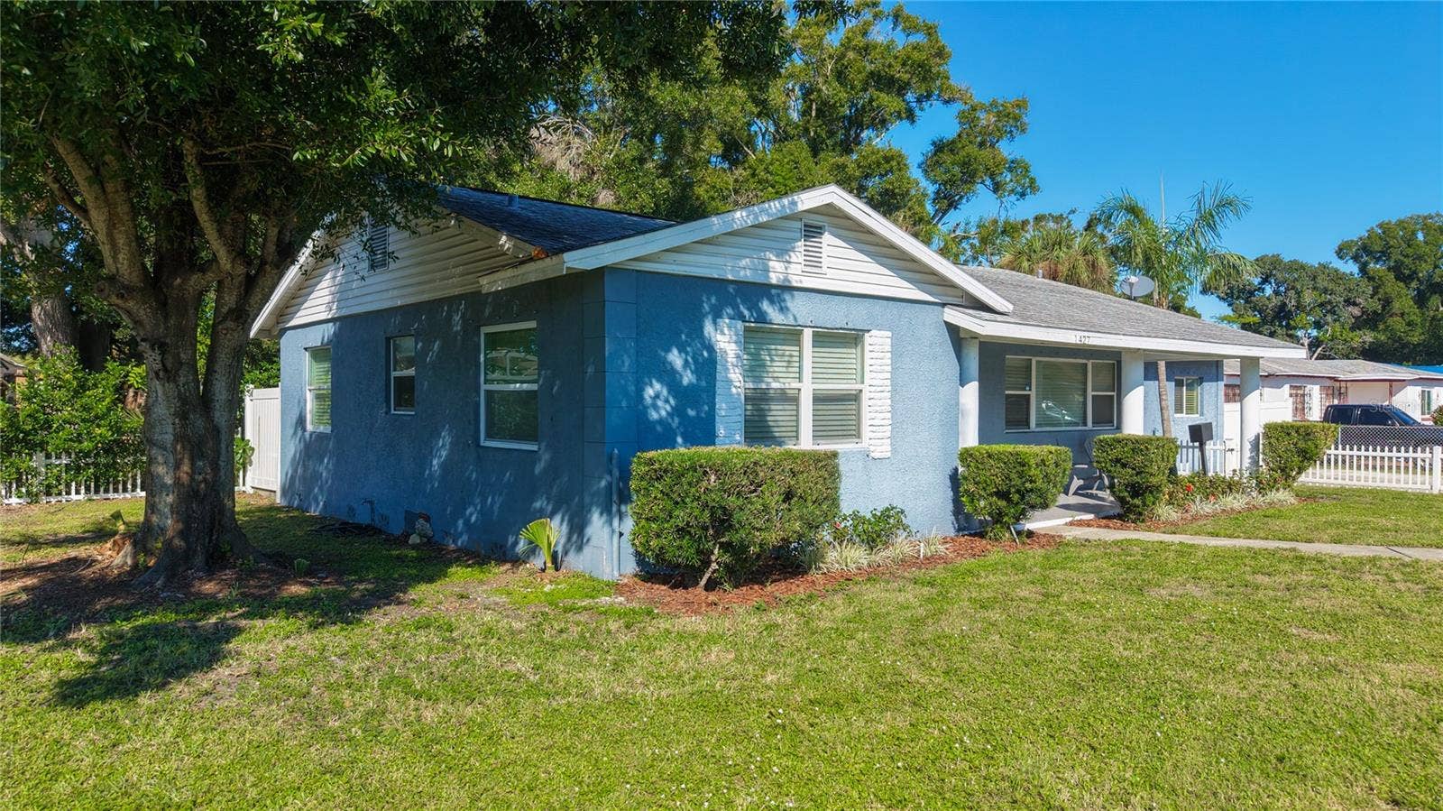 427 39TH STREET S, St Petersburg, FL 33711 427 39TH STREET S, St Petersburg, FL 33711