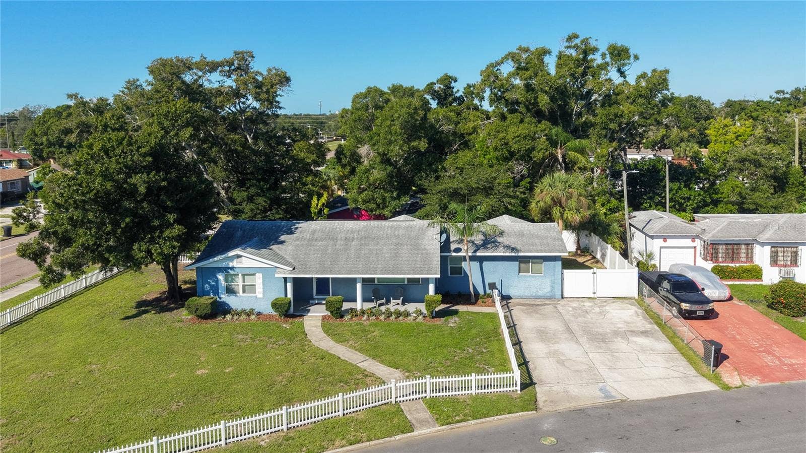 427 39TH STREET S, St Petersburg, FL 33711 427 39TH STREET S, St Petersburg, FL 33711