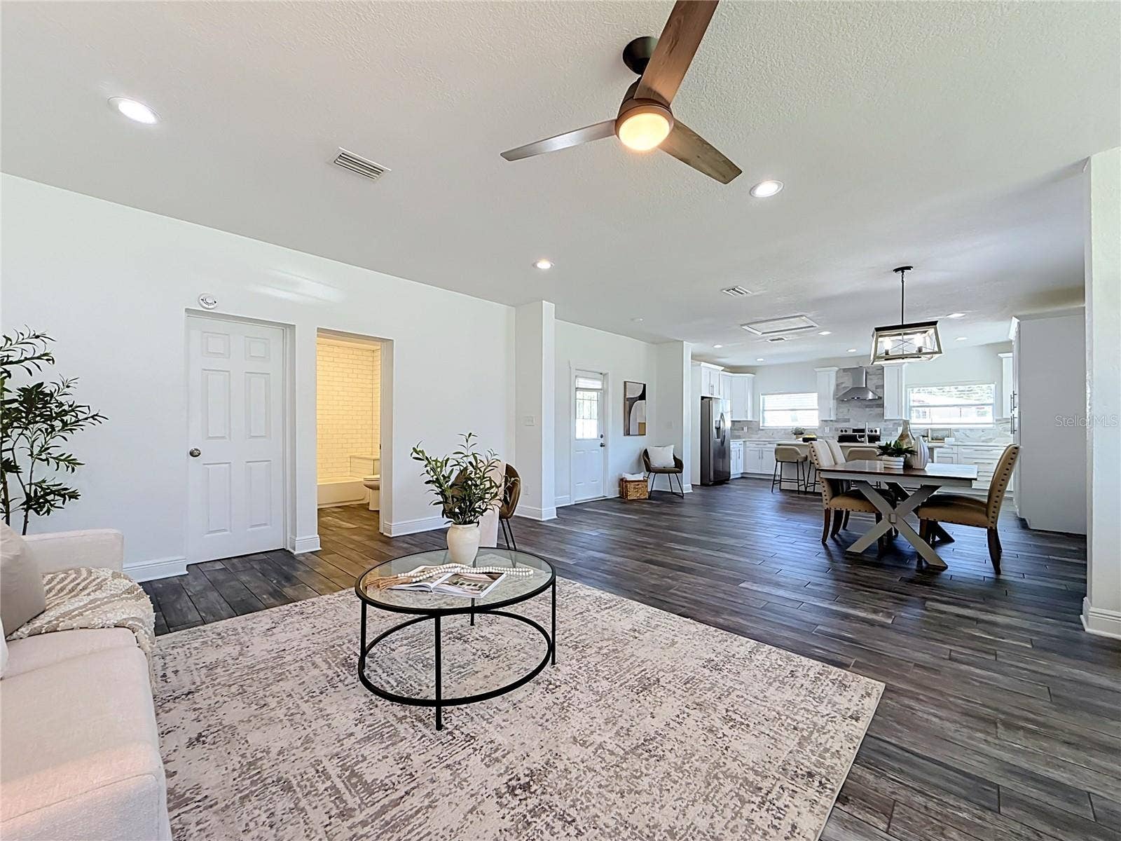 427 39TH STREET S, St Petersburg, FL 33711 427 39TH STREET S, St Petersburg, FL 33711