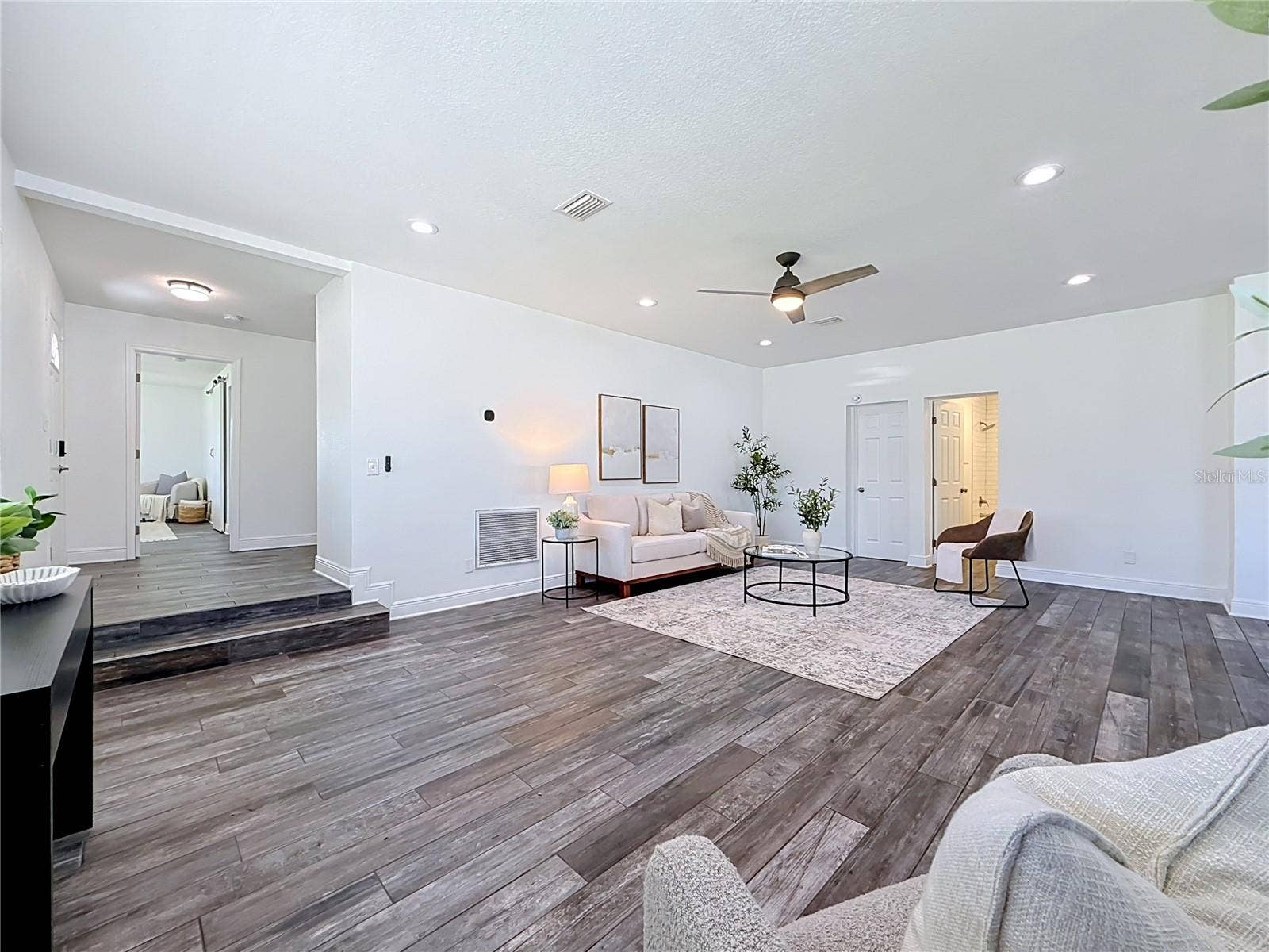 427 39TH STREET S, St Petersburg, FL 33711 427 39TH STREET S, St Petersburg, FL 33711