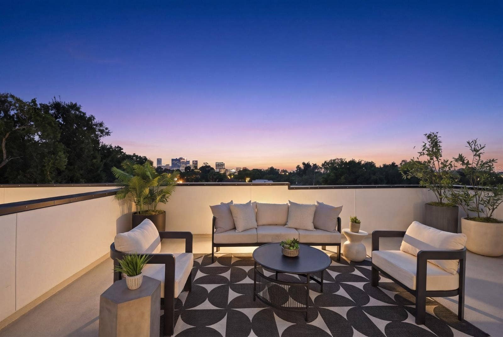 310 W COLUMBUS DRIVE, #2, Tampa, FL 33602 310 W COLUMBUS DRIVE, #2, Tampa, FL 33602