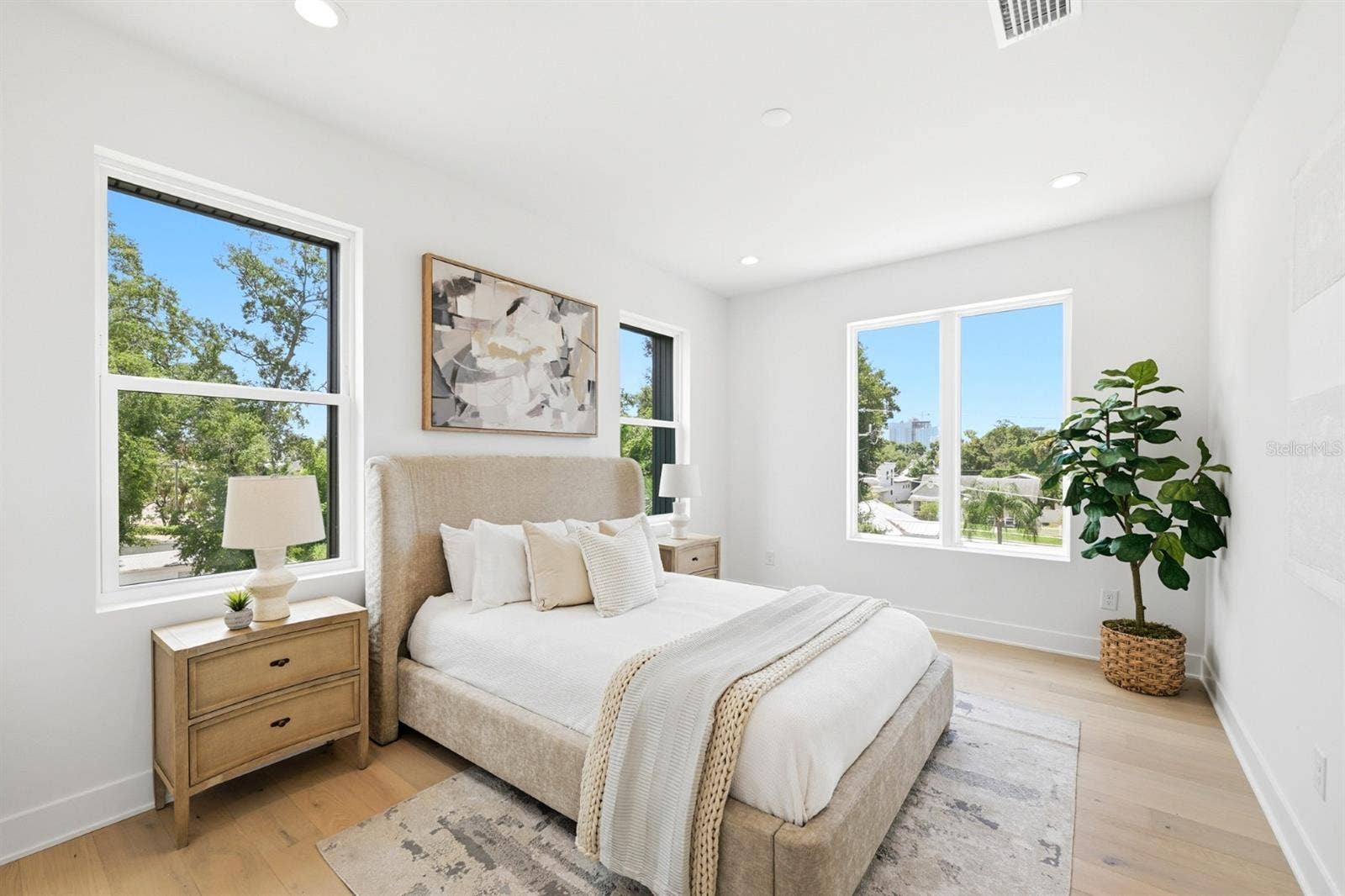 310 W COLUMBUS DRIVE, #2, Tampa, FL 33602 310 W COLUMBUS DRIVE, #2, Tampa, FL 33602