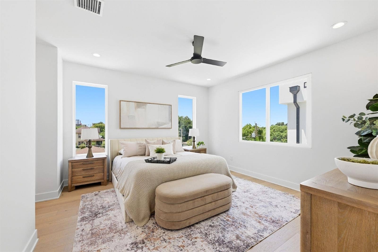 310 W COLUMBUS DRIVE, #2, Tampa, FL 33602 310 W COLUMBUS DRIVE, #2, Tampa, FL 33602