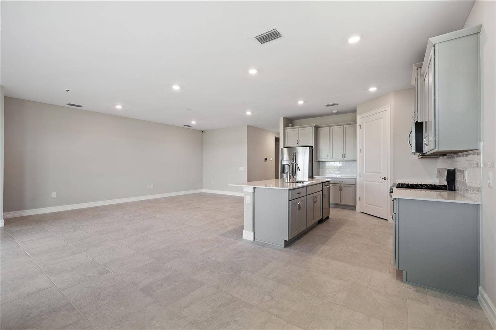 17740 SHADE TREE LOOP, Punta Gorda, FL 33982 Living Room