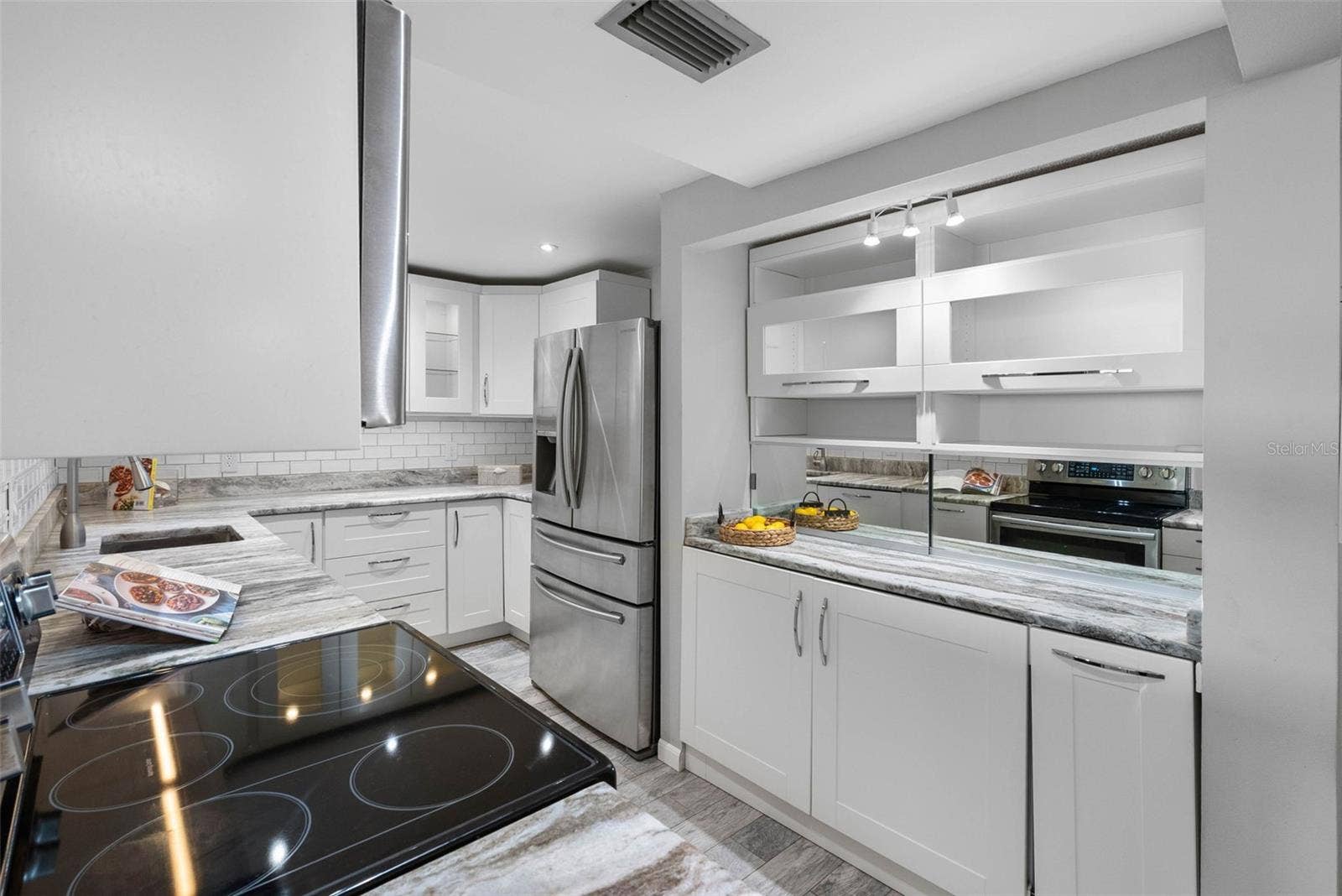 2700 BAYSHORE BOULEVARD, #9405, Dunedin, FL 34698 2700 BAYSHORE BOULEVARD, #9405, Dunedin, FL 34698