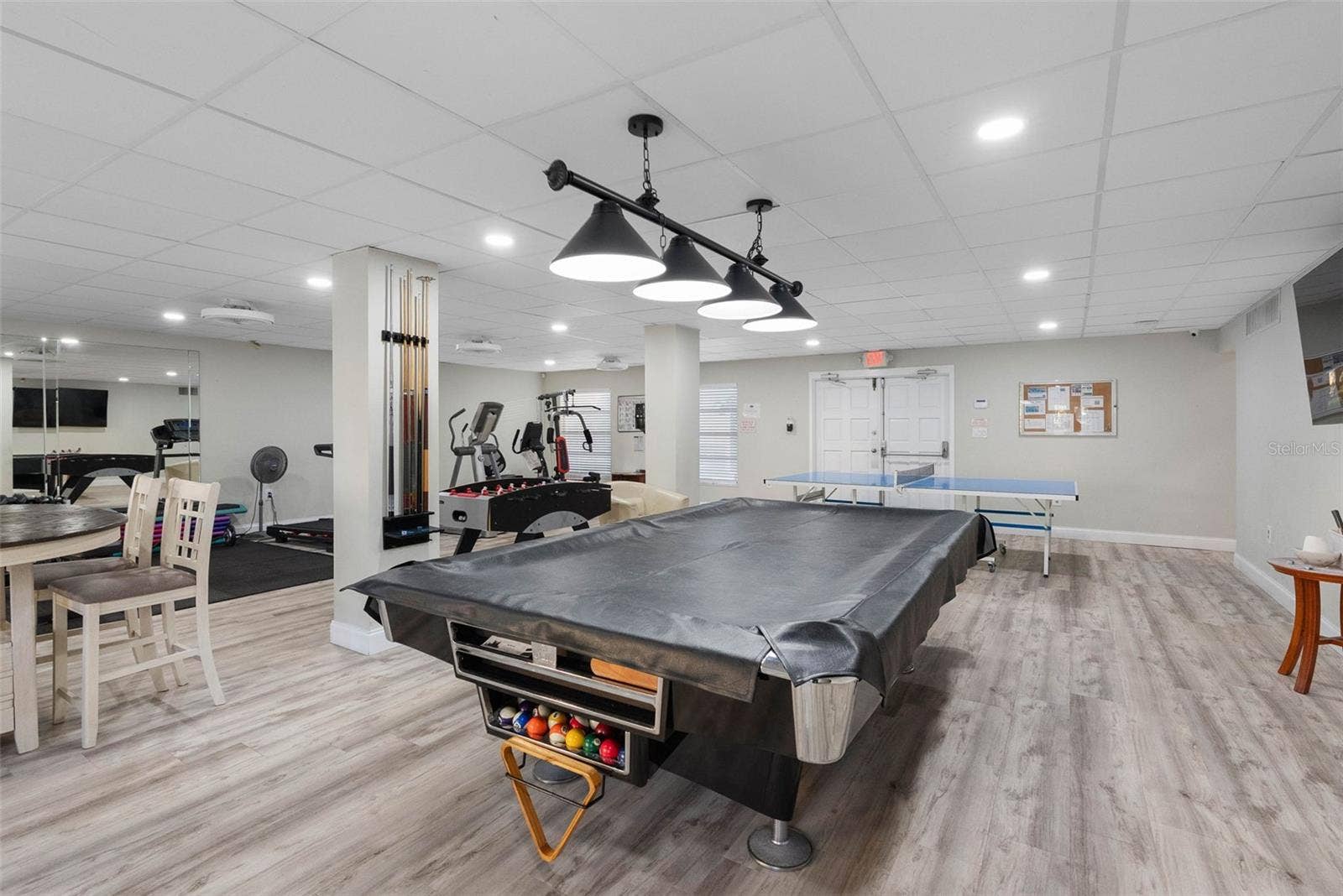 2700 BAYSHORE BOULEVARD, #9405, Dunedin, FL 34698 2700 BAYSHORE BOULEVARD, #9405, Dunedin, FL 34698