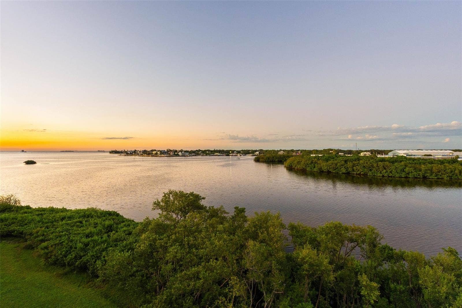 2700 BAYSHORE BOULEVARD, #9405, Dunedin, FL 34698 2700 BAYSHORE BOULEVARD, #9405, Dunedin, FL 34698