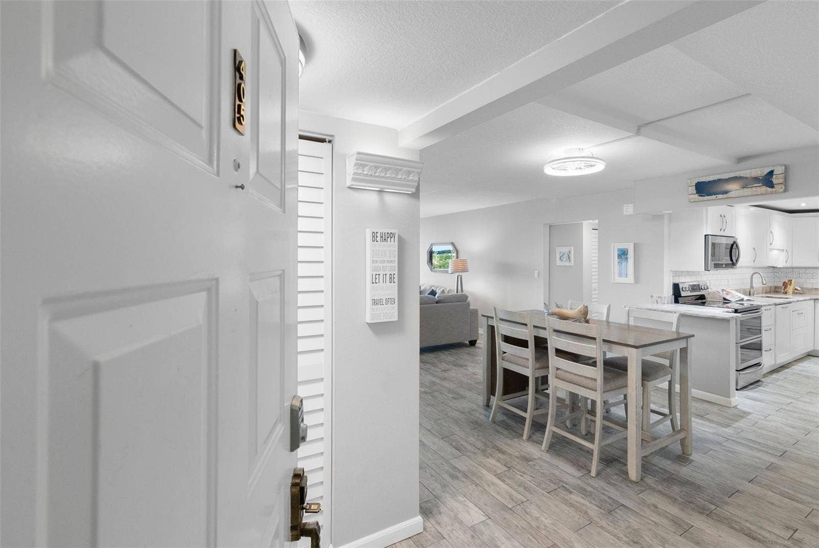 2700 BAYSHORE BOULEVARD, #9405, Dunedin, FL 34698 2700 BAYSHORE BOULEVARD, #9405, Dunedin, FL 34698