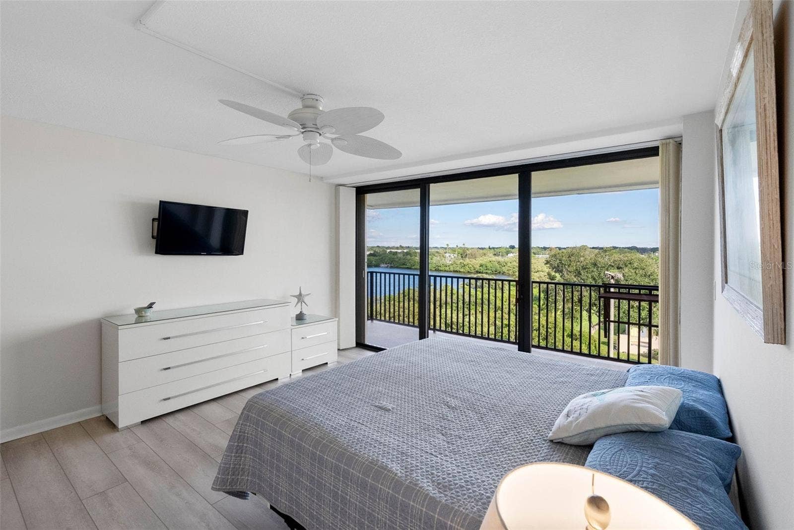 2700 BAYSHORE BOULEVARD, #9405, Dunedin, FL 34698 2700 BAYSHORE BOULEVARD, #9405, Dunedin, FL 34698