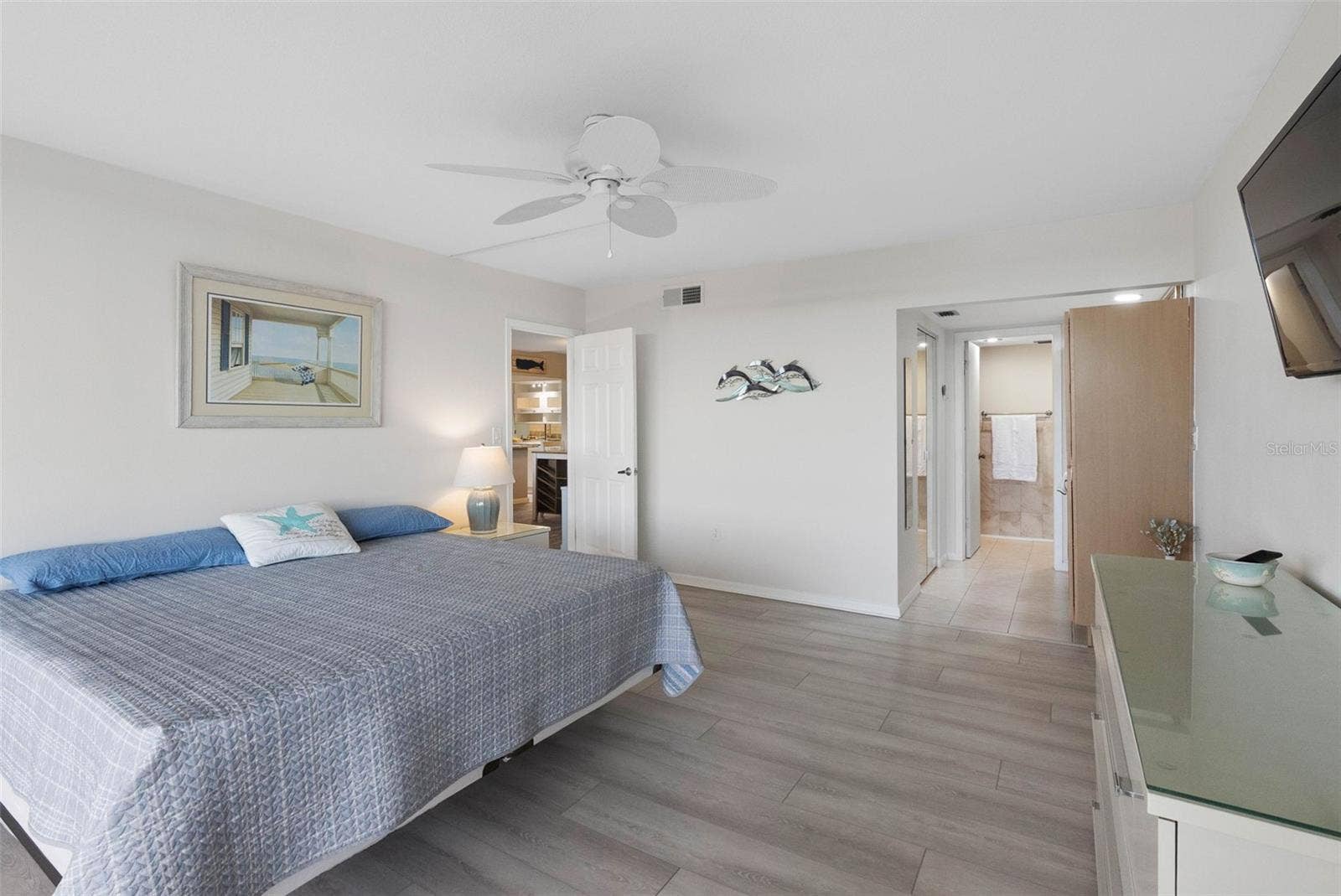 2700 BAYSHORE BOULEVARD, #9405, Dunedin, FL 34698 2700 BAYSHORE BOULEVARD, #9405, Dunedin, FL 34698