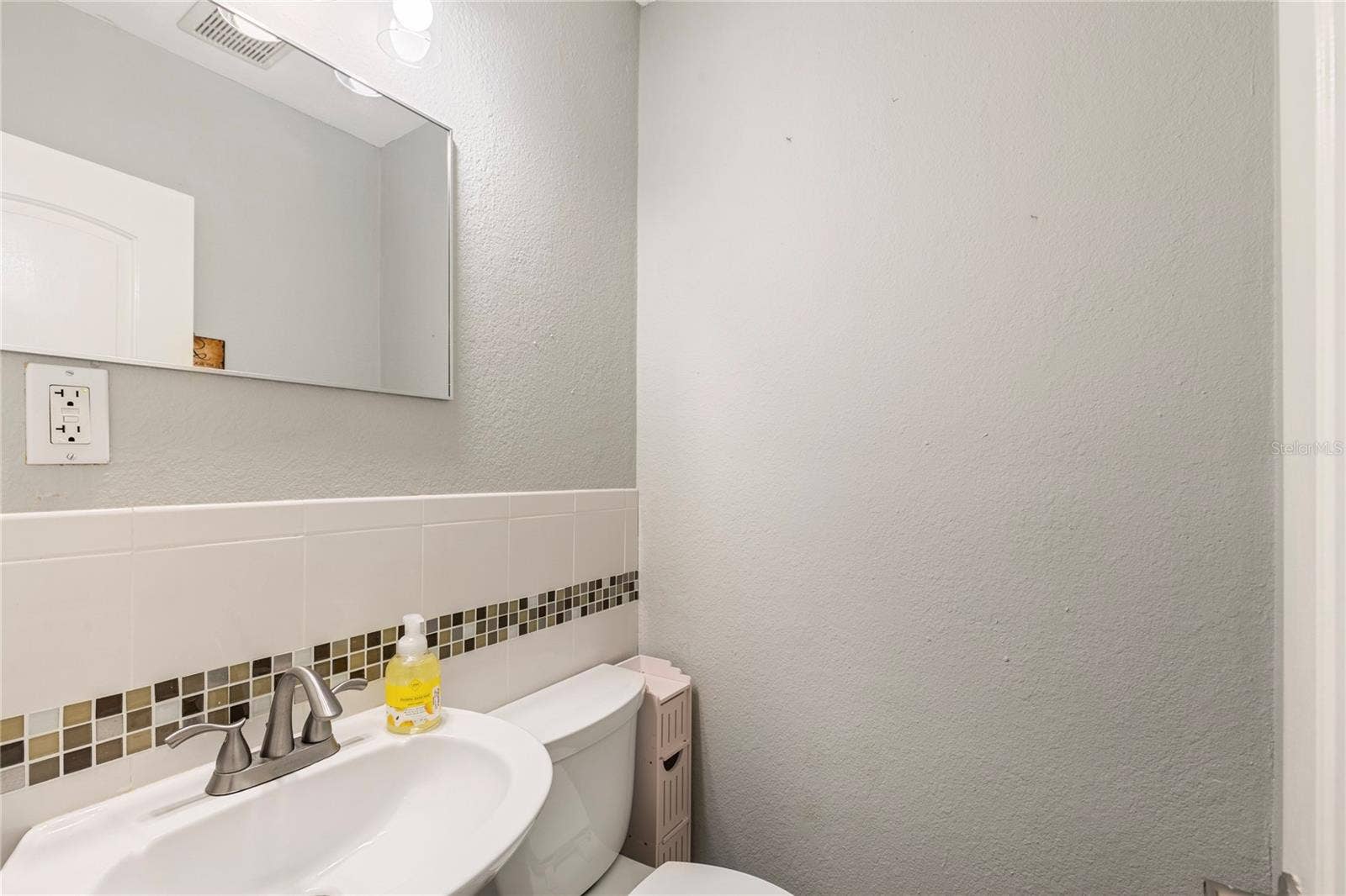 1832 69TH AVENUE S, St Petersburg, FL 33712 1832 69TH AVENUE S, St Petersburg, FL 33712