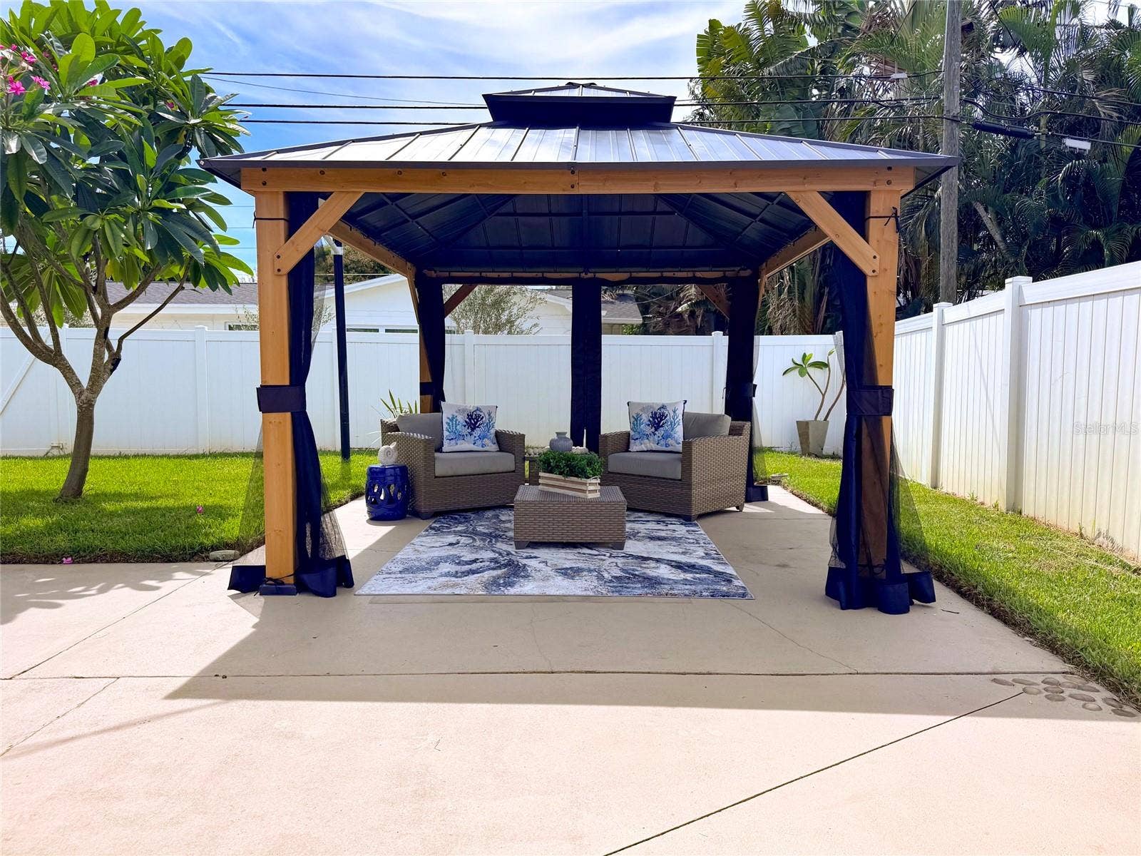 1832 69TH AVENUE S, St Petersburg, FL 33712 1832 69TH AVENUE S, St Petersburg, FL 33712