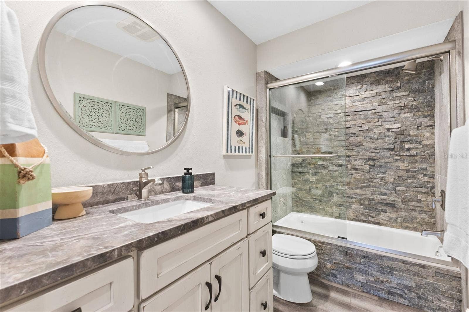 304 9TH AVENUE E, Palmetto, FL 34221 304 9TH AVENUE E, Palmetto, FL 34221