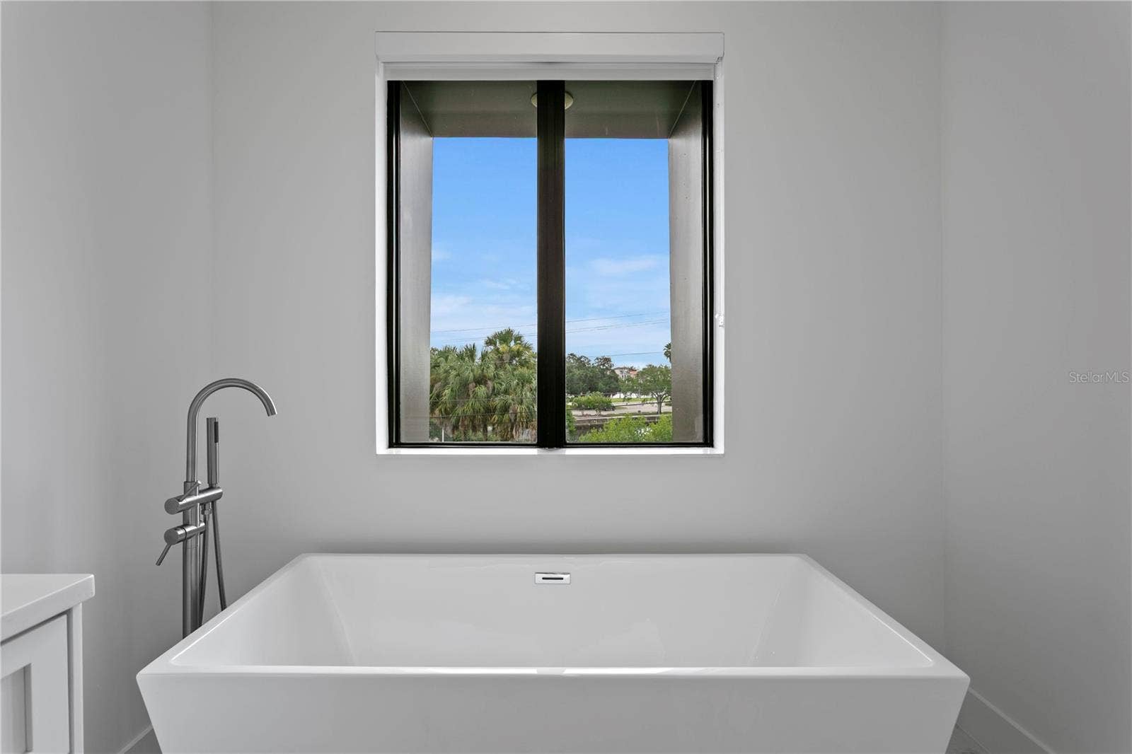 90 COLUMBIA DRIVE, #5, Tampa, FL 33606 90 COLUMBIA DRIVE, #5, Tampa, FL 33606