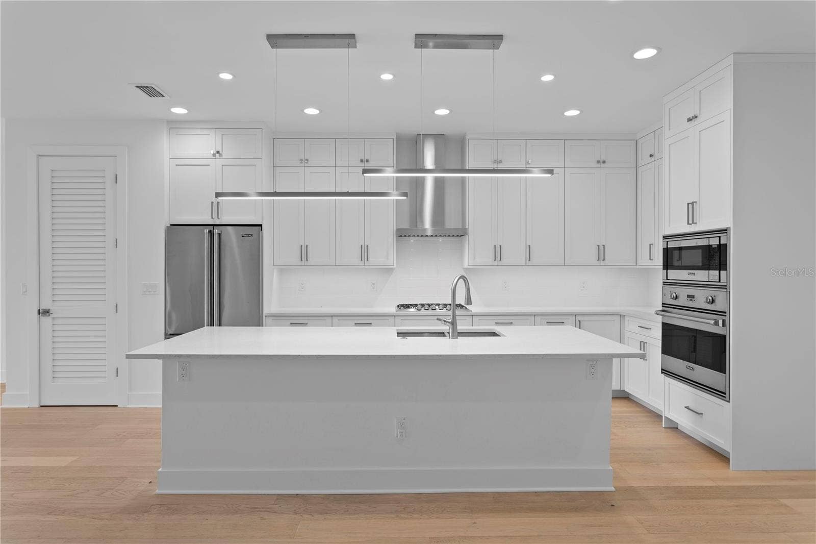 90 COLUMBIA DRIVE, #5, Tampa, FL 33606 90 COLUMBIA DRIVE, #5, Tampa, FL 33606