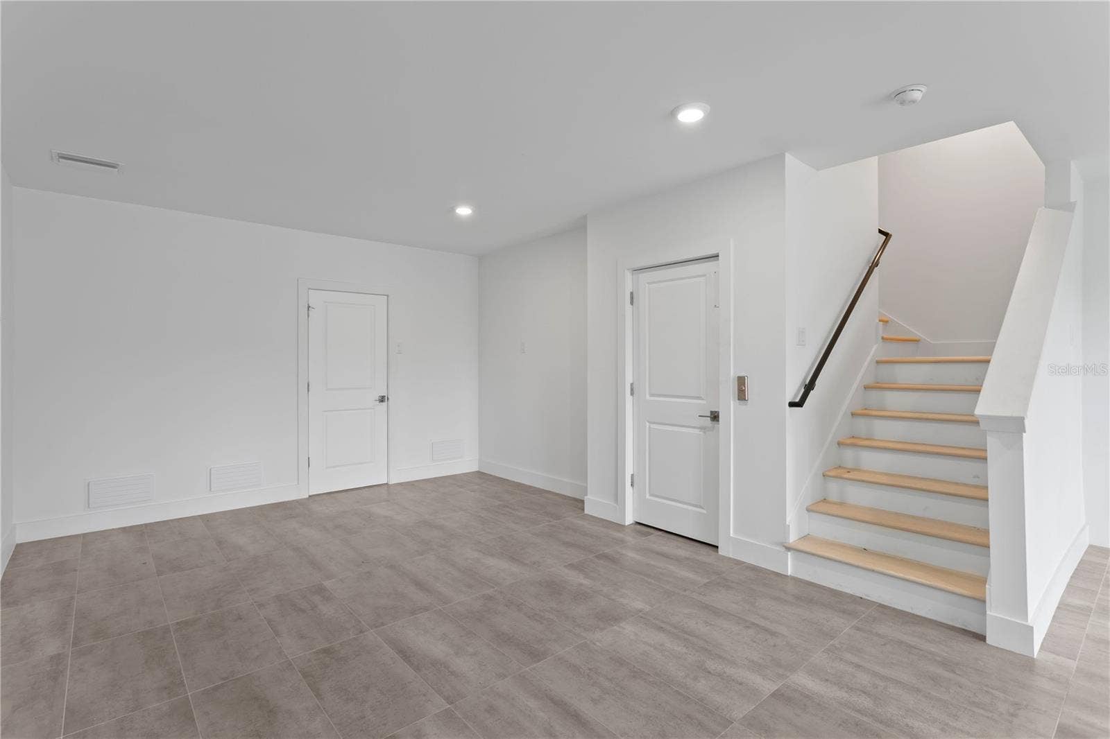 90 COLUMBIA DRIVE, #5, Tampa, FL 33606 90 COLUMBIA DRIVE, #5, Tampa, FL 33606