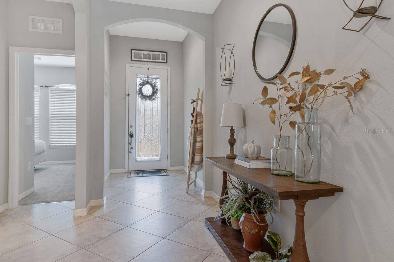 11143 SPRING POINT CIRCLE, Riverview, FL 33579 Entrance to 3rd bedroom and foyer