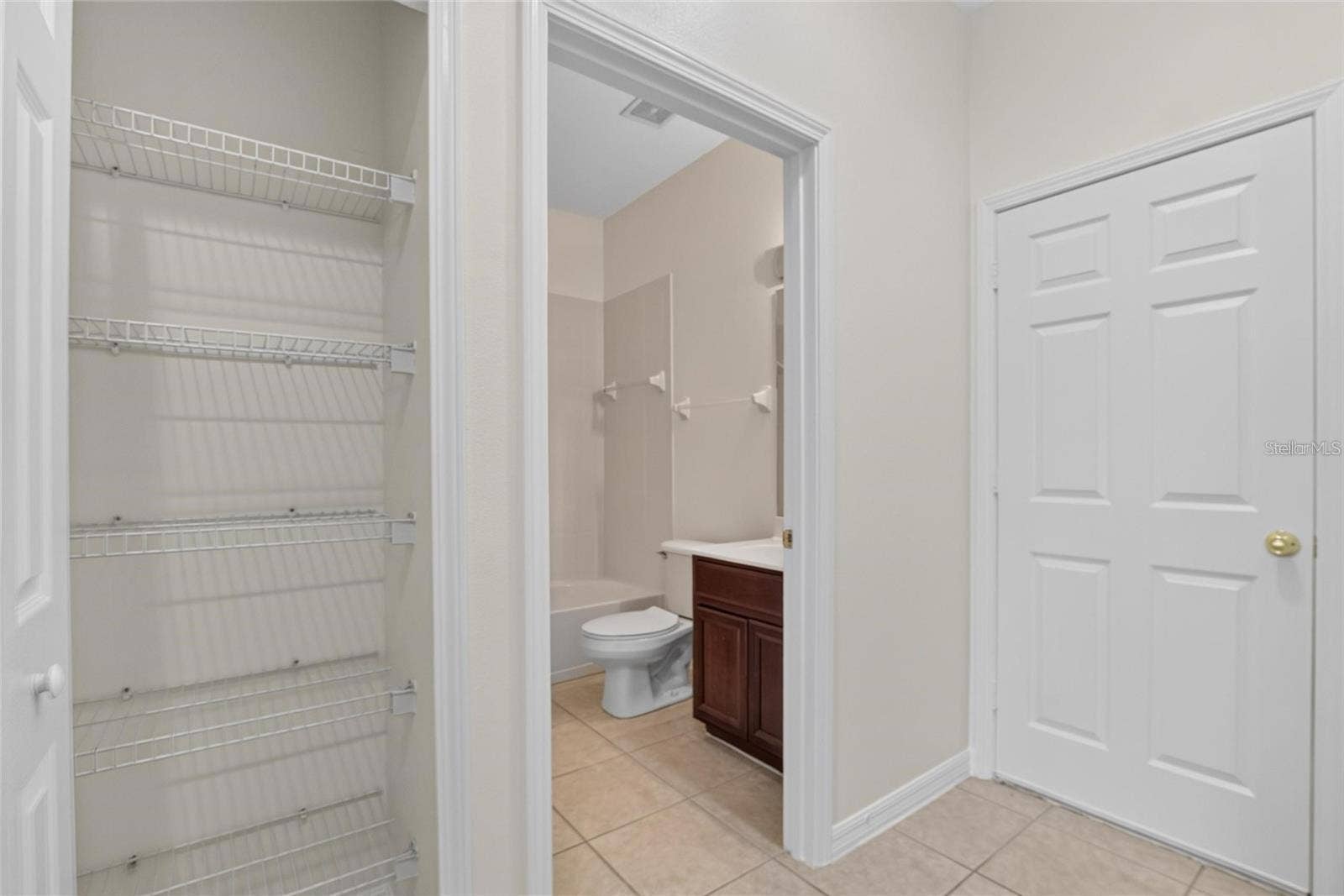 132 SHELL FALLS DRIVE, Apollo Beach, FL 33572 132 SHELL FALLS DRIVE, Apollo Beach, FL 33572