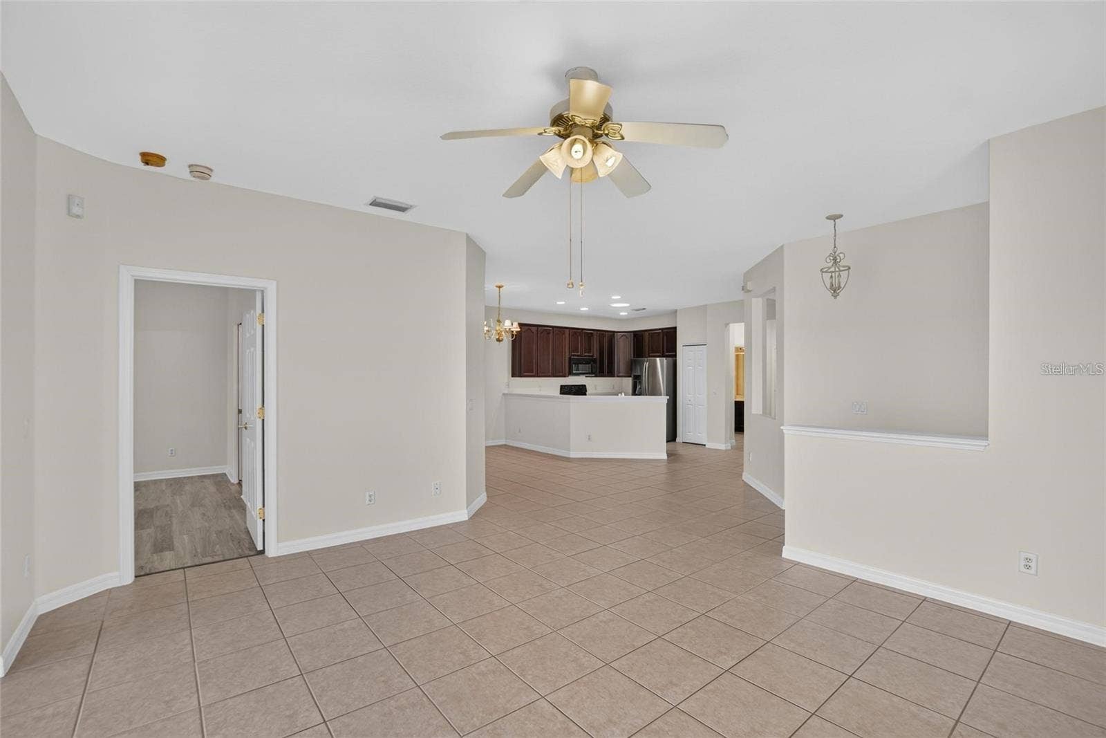 132 SHELL FALLS DRIVE, Apollo Beach, FL 33572 132 SHELL FALLS DRIVE, Apollo Beach, FL 33572