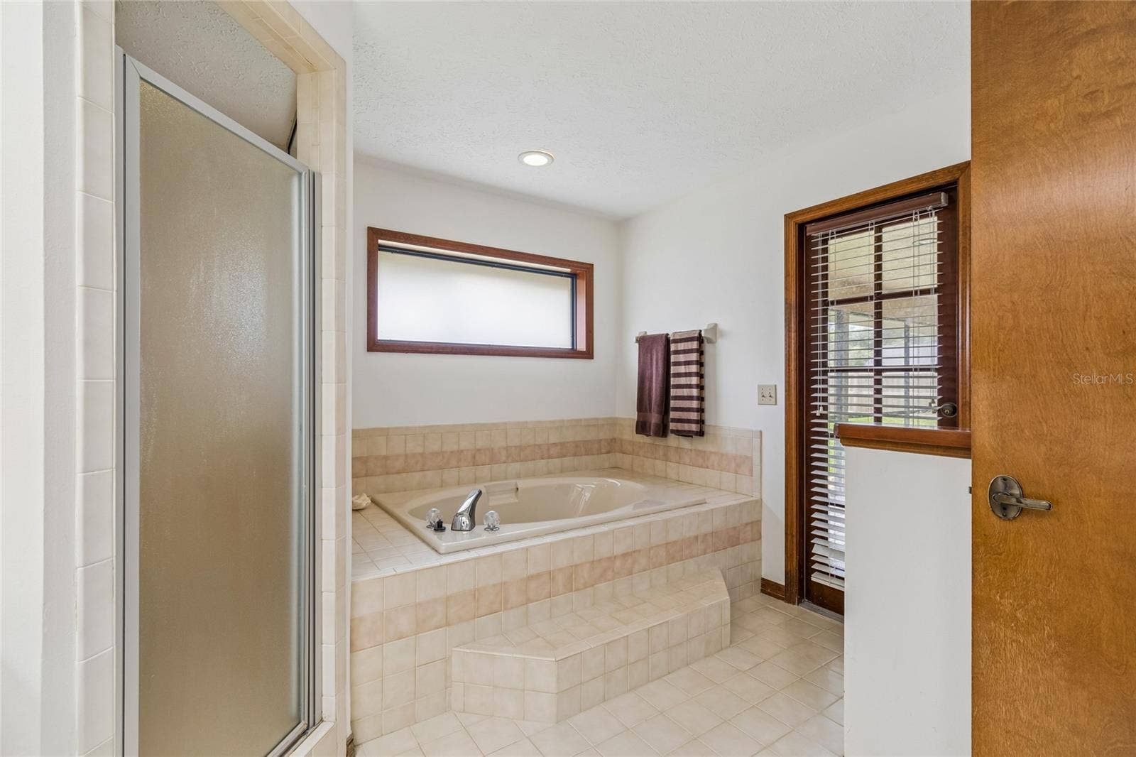 3822 COLD CREEK DRIVE, Valrico, FL 33594