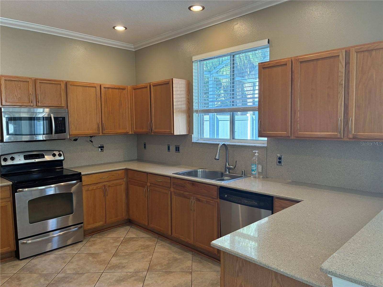 32331 FISH HOOK LOOP, Wesley Chapel, FL 33545 32331 FISH HOOK LOOP, Wesley Chapel, FL 33545