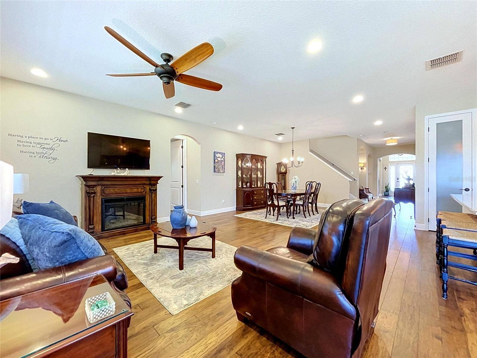 8144 SEQUESTER LOOP, Land O Lakes, FL 34637 8144 SEQUESTER LOOP, Land O Lakes, FL 34637