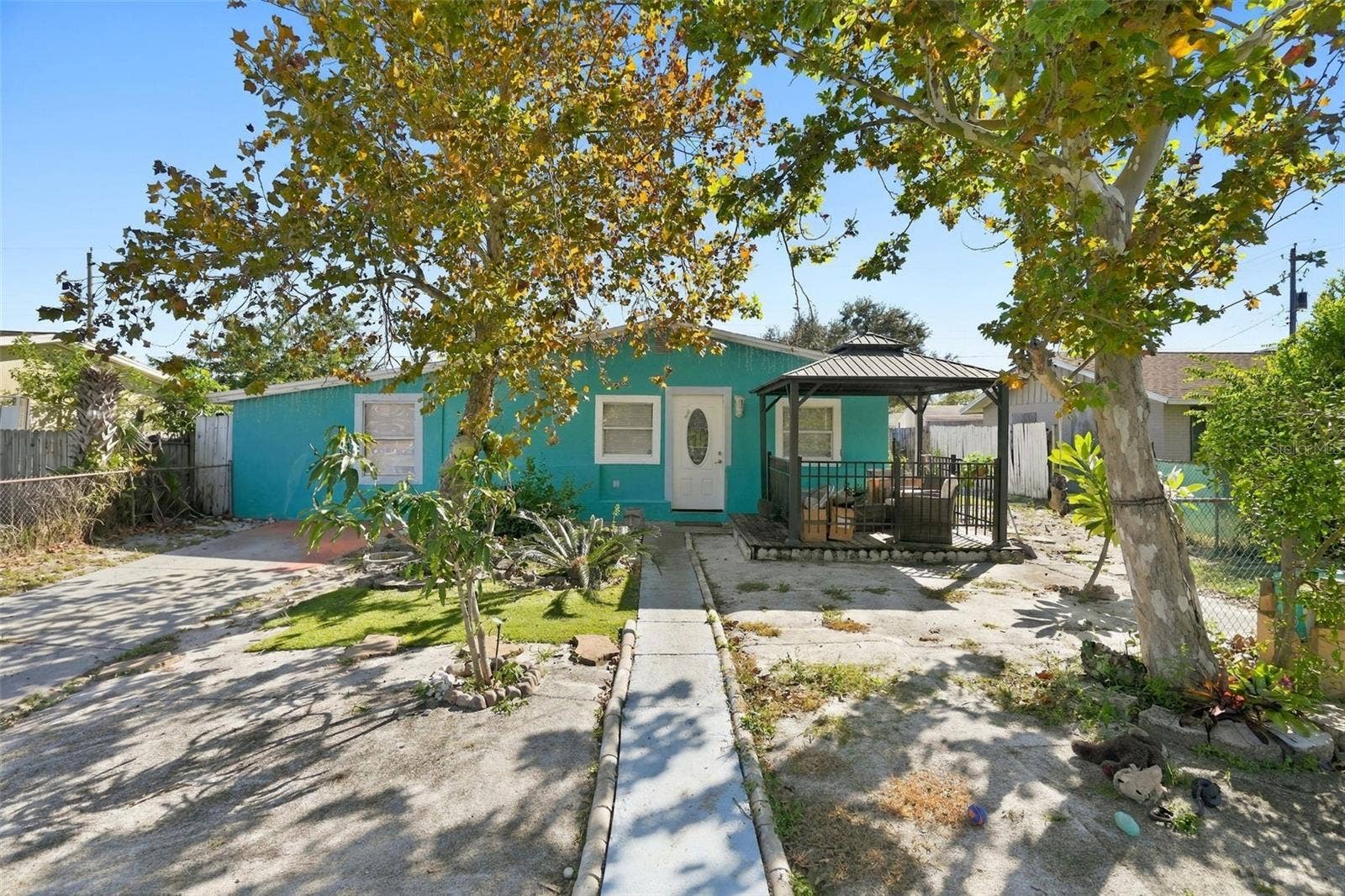 6820 LARMON STREET, Tampa, FL 33634