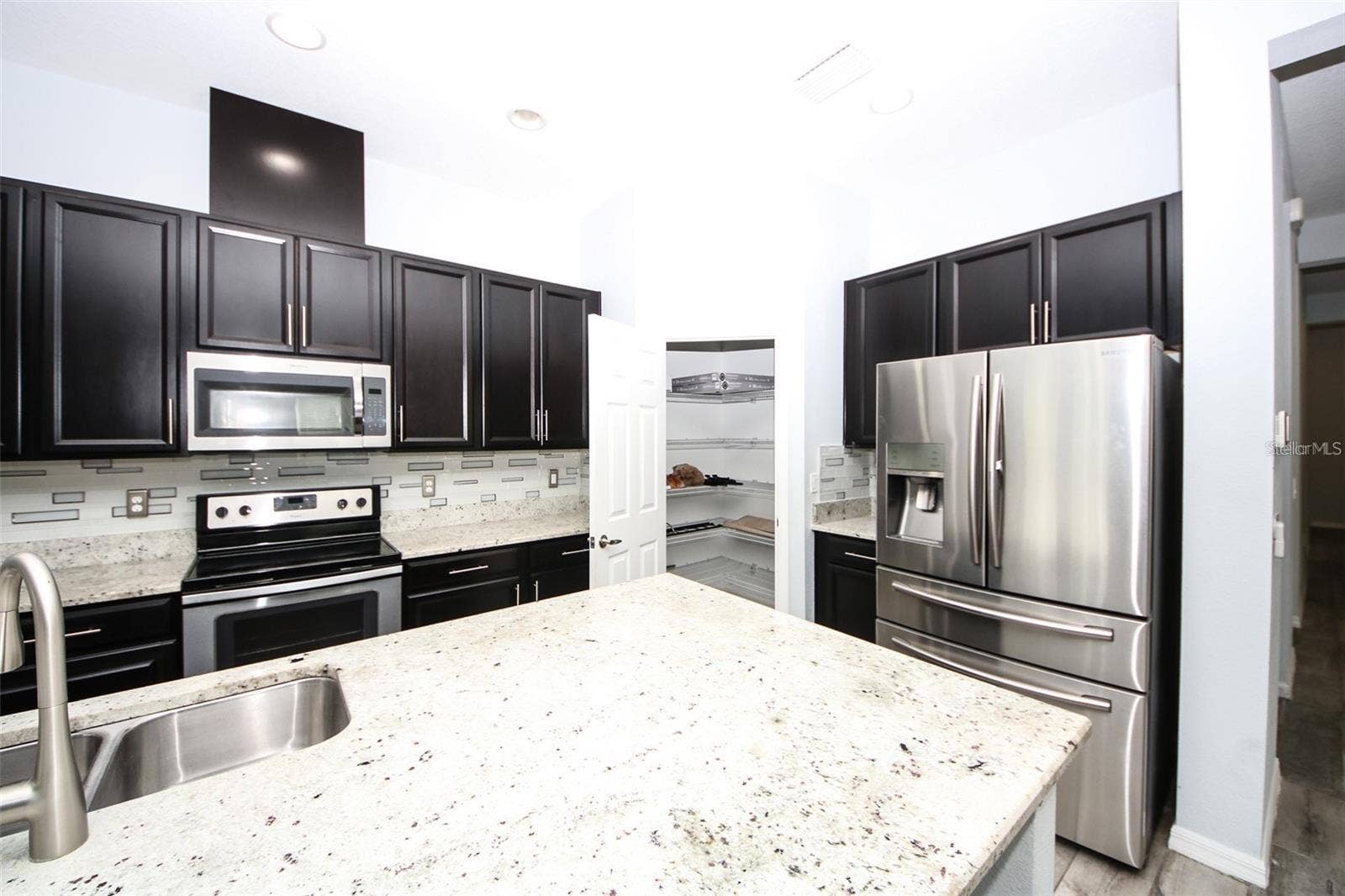 3061 MELA COURT, Holiday, FL 34691 3061 MELA COURT, Holiday, FL 34691