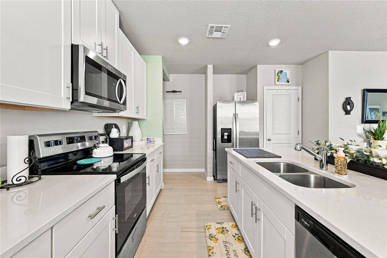 3621 RADIANT MOUNTAIN DRIVE, Plant City, FL 33565 3621 RADIANT MOUNTAIN DRIVE, Plant City, FL 33565