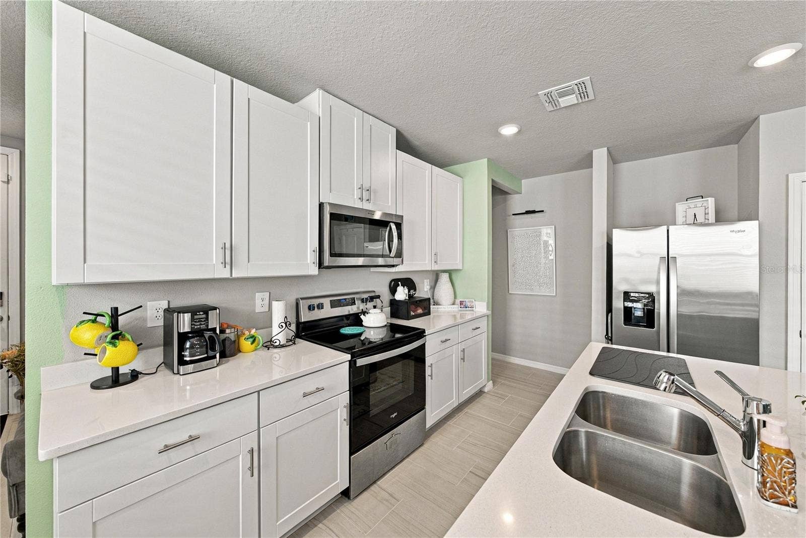 3621 RADIANT MOUNTAIN DRIVE, Plant City, FL 33565 3621 RADIANT MOUNTAIN DRIVE, Plant City, FL 33565