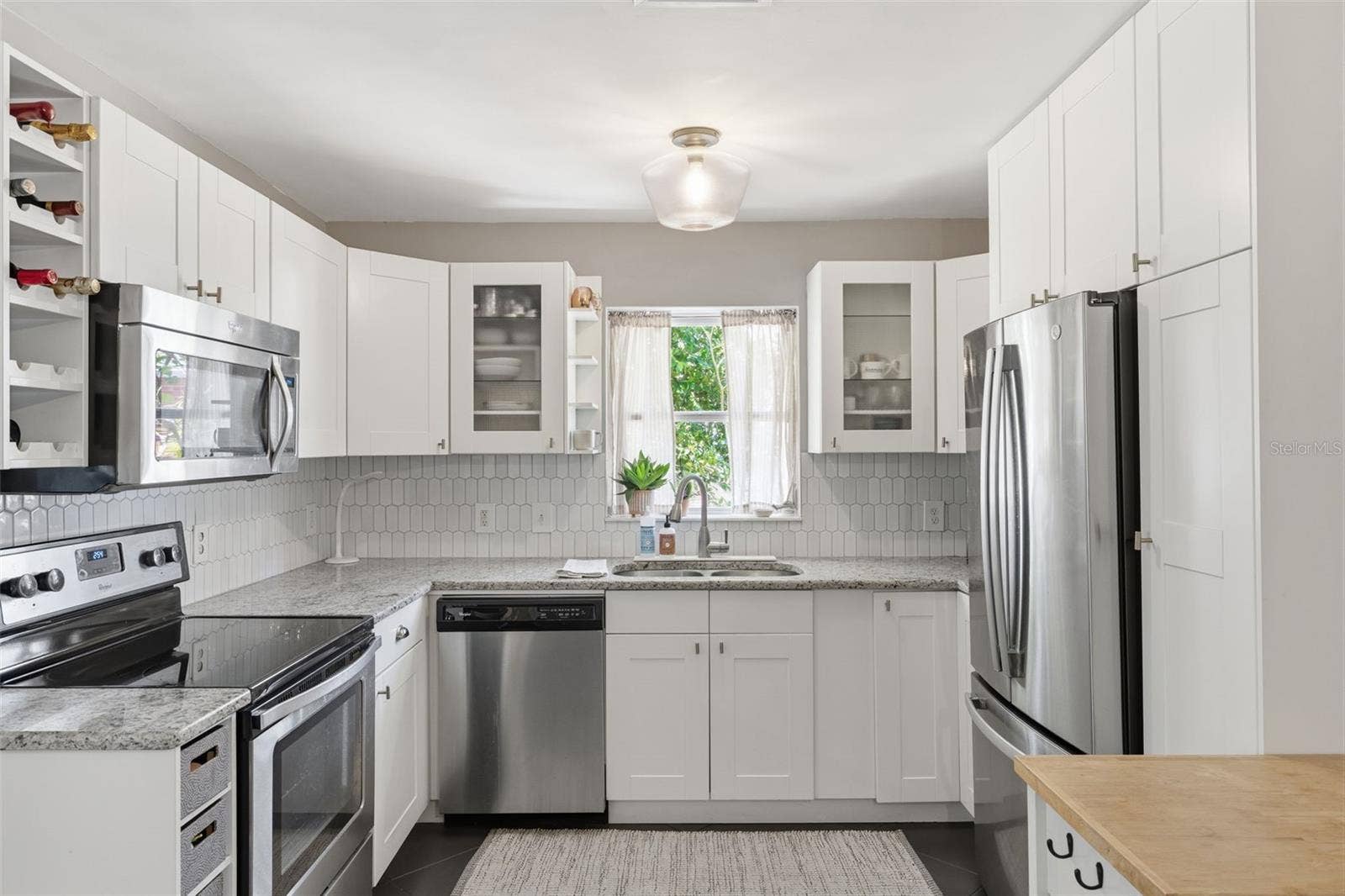 1423 E HENRY AVENUE, Tampa, FL 33604 1423 E HENRY AVENUE, Tampa, FL 33604