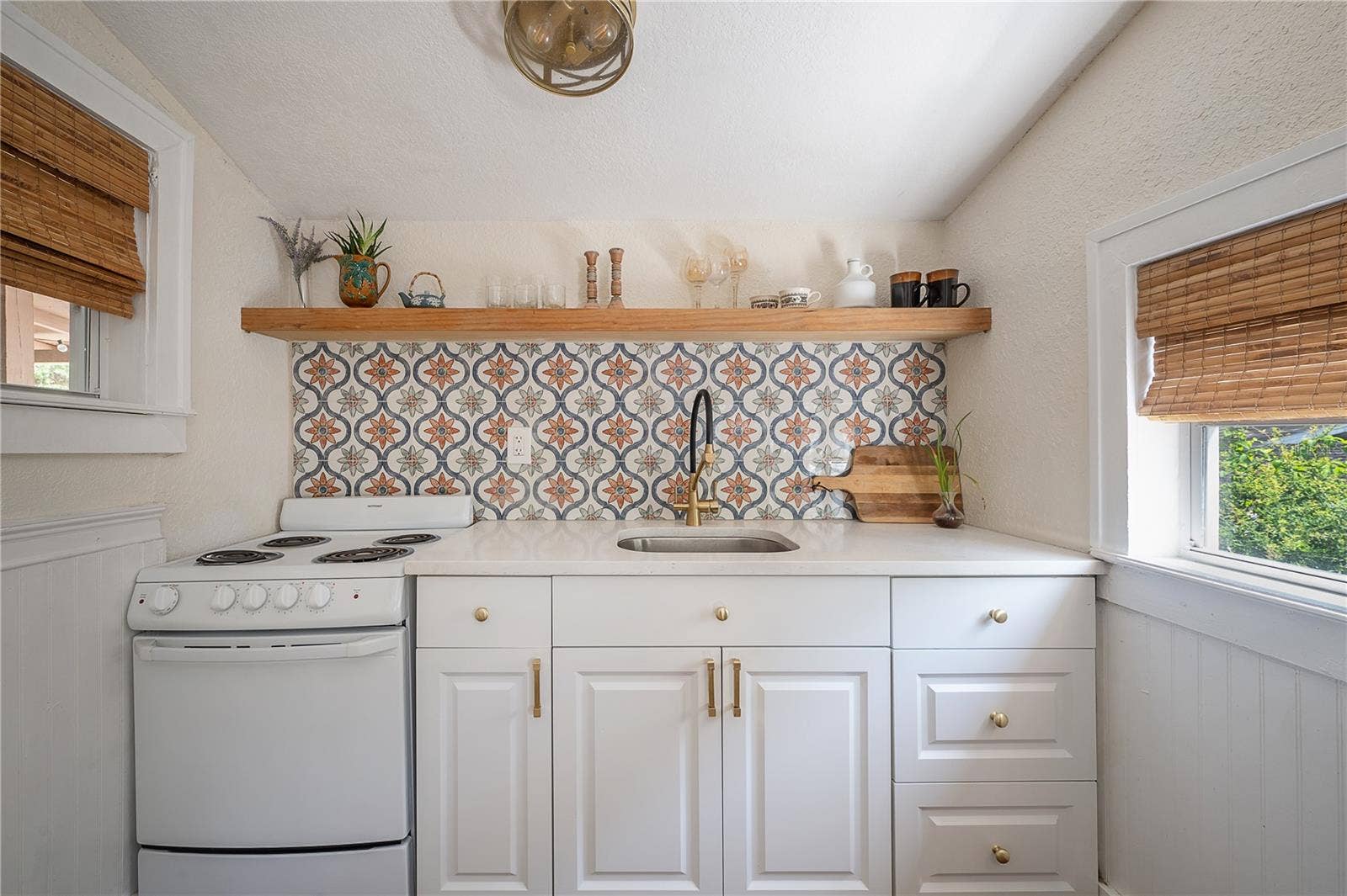 236 W NORTH STREET, #D, Tampa, FL 33604 236 W NORTH STREET, #D, Tampa, FL 33604
