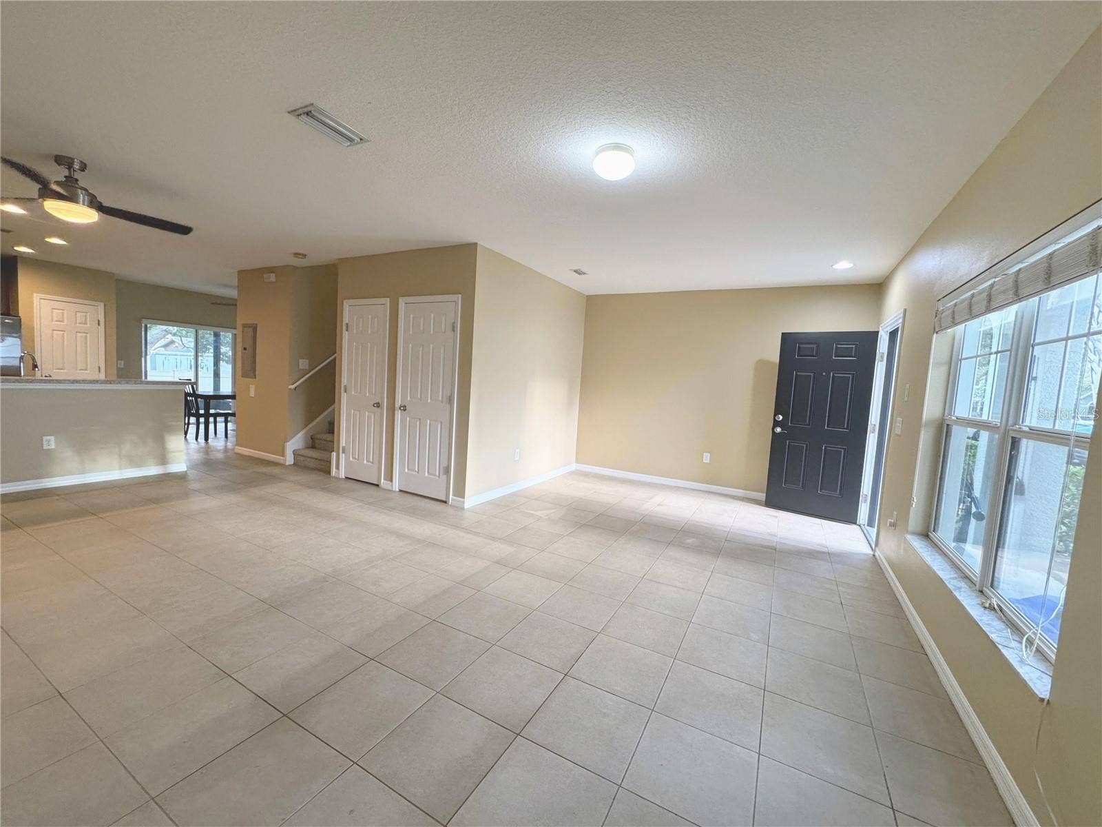 6703 46TH LANE N, Pinellas Park, FL 33781 Living