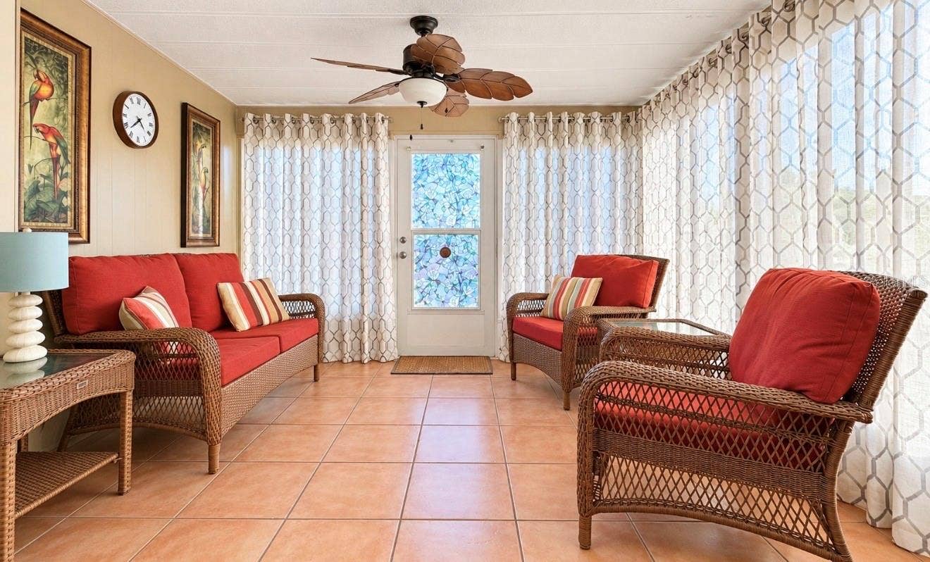 1100 BELCHER ROAD S, #350, Largo, FL 33771 Florida room