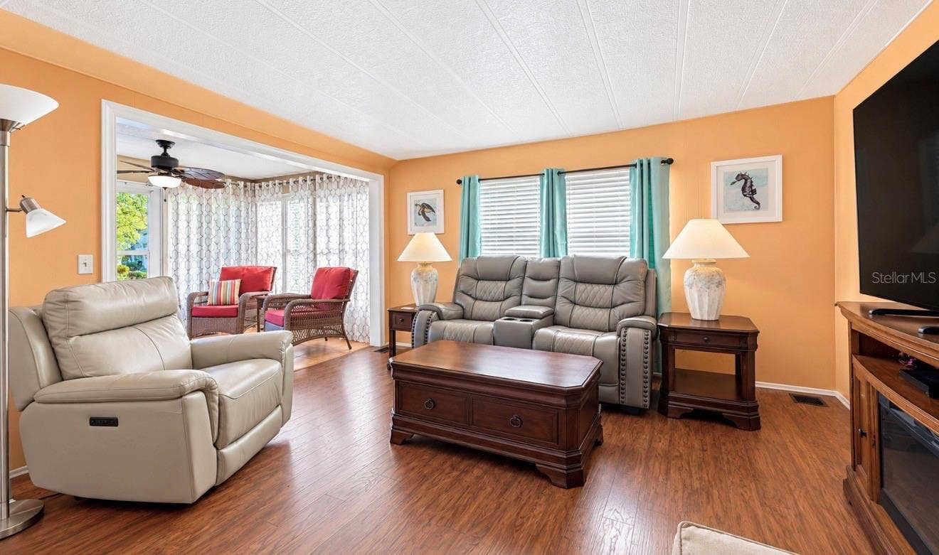 1100 BELCHER ROAD S, #350, Largo, FL 33771 Living room