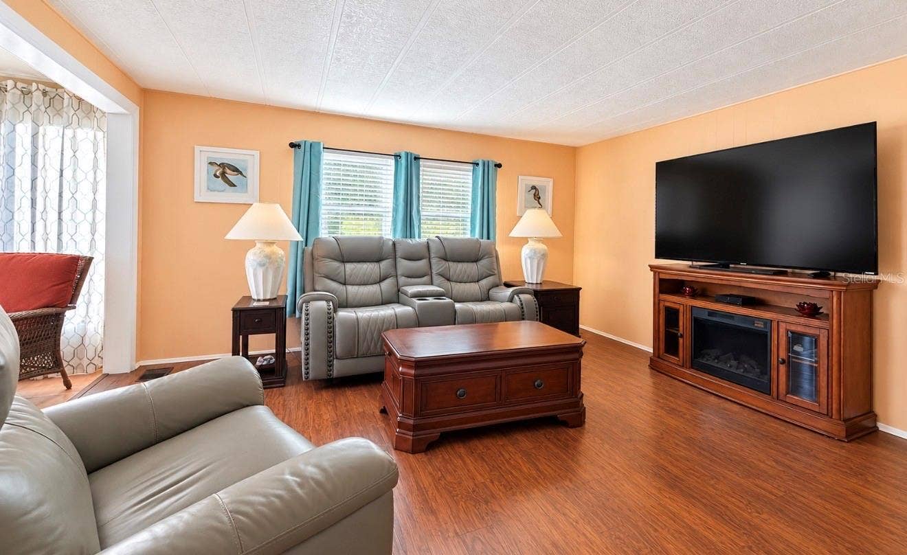 1100 BELCHER ROAD S, #350, Largo, FL 33771 Living room