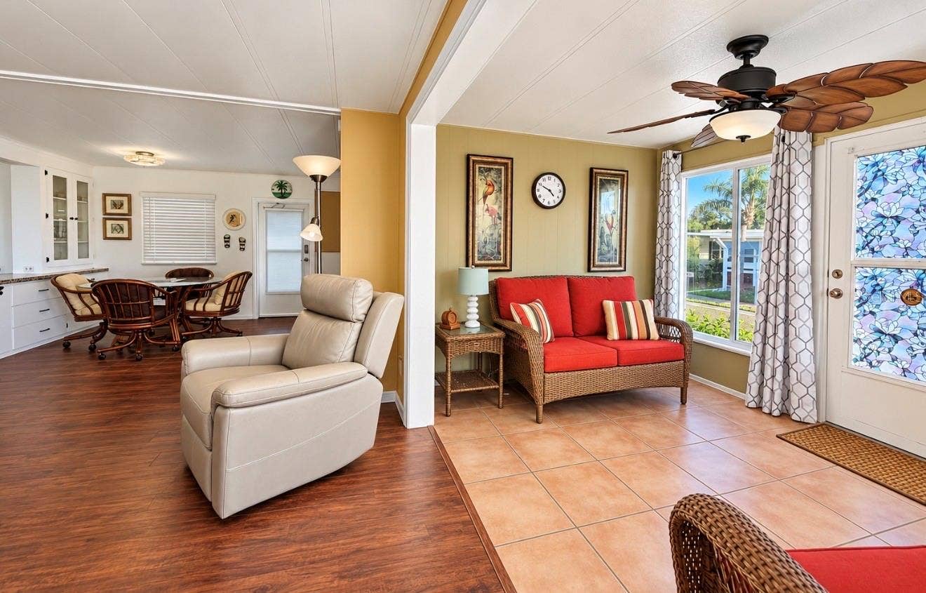 1100 BELCHER ROAD S, #350, Largo, FL 33771 Florida room