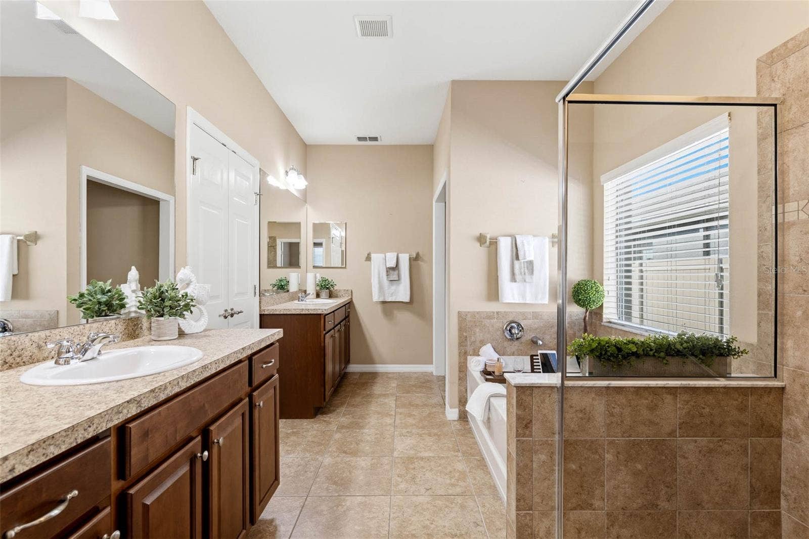 2201 BARRACUDA CT, Holiday, FL 34691 2201 BARRACUDA CT, Holiday, FL 34691