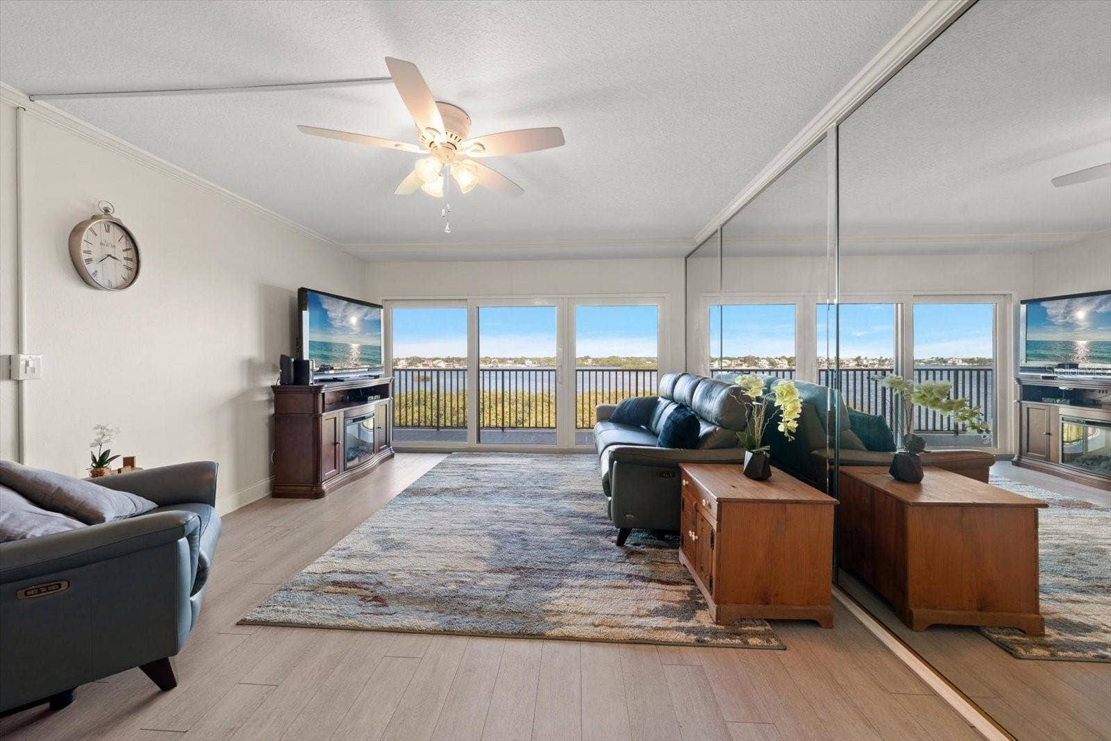 2700 BAYSHORE BOULEVARD, #11404, Dunedin, FL 34698 2700 BAYSHORE BOULEVARD, #11404, Dunedin, FL 34698
