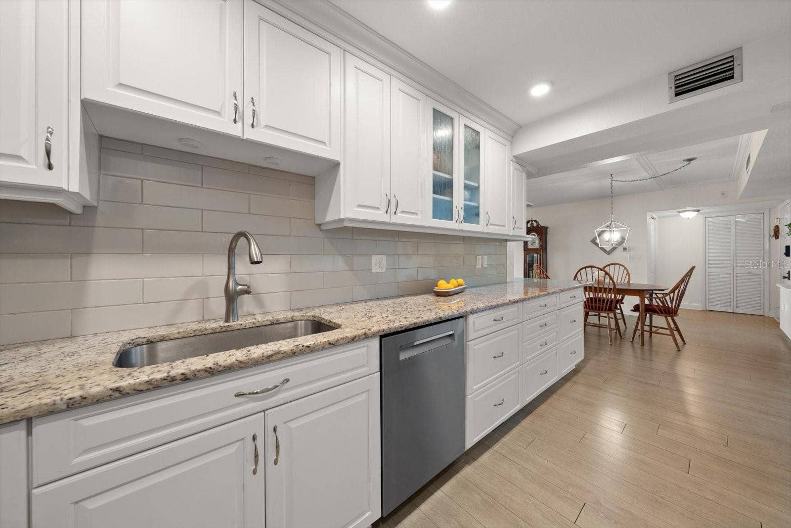2700 BAYSHORE BOULEVARD, #11404, Dunedin, FL 34698 2700 BAYSHORE BOULEVARD, #11404, Dunedin, FL 34698