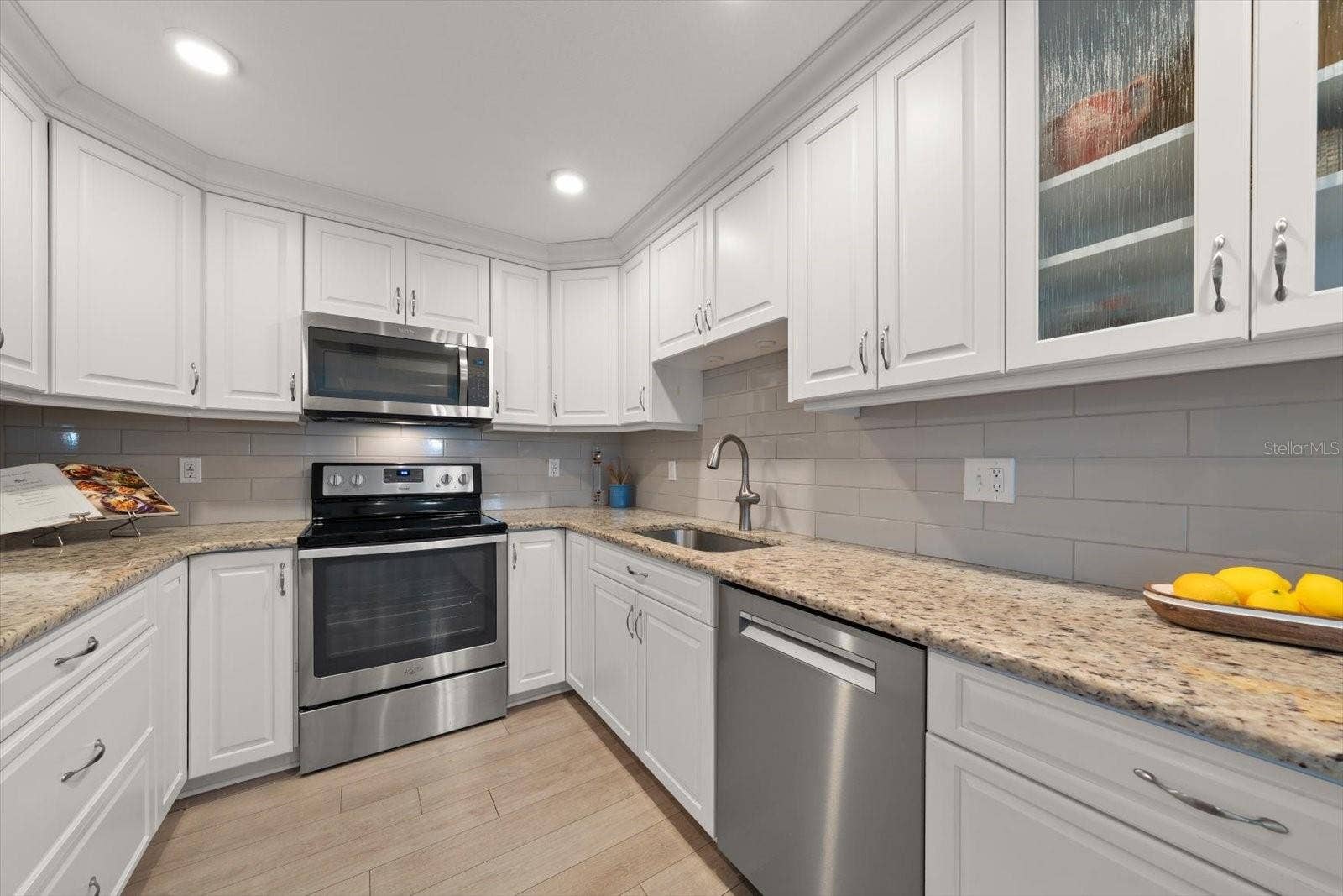2700 BAYSHORE BOULEVARD, #11404, Dunedin, FL 34698 2700 BAYSHORE BOULEVARD, #11404, Dunedin, FL 34698