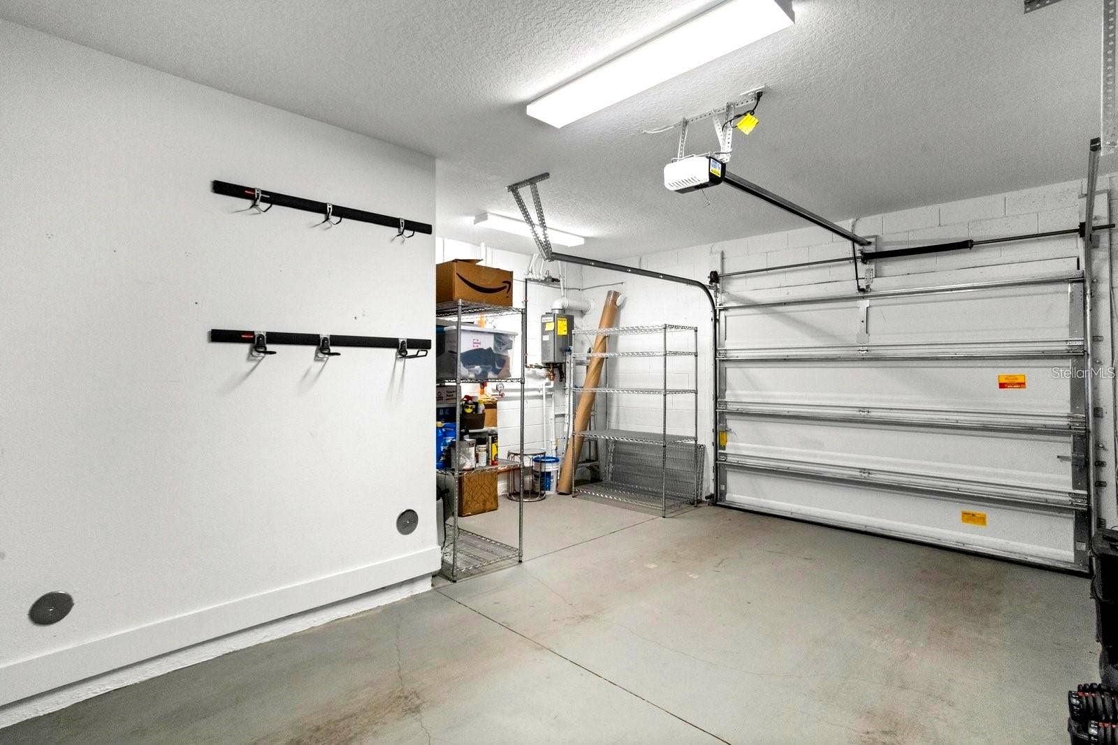 915 ARLINGTON AVENUE N, St Petersburg, FL 33705 Garage with added storage