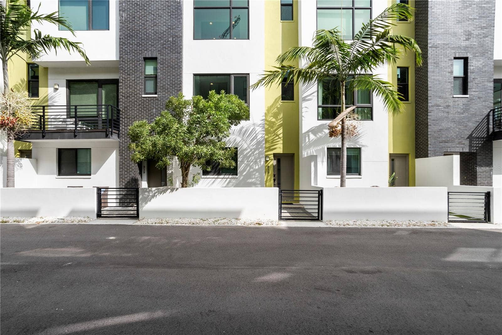 915 ARLINGTON AVENUE N, St Petersburg, FL 33705 915 ARLINGTON AVENUE N, St Petersburg, FL 33705