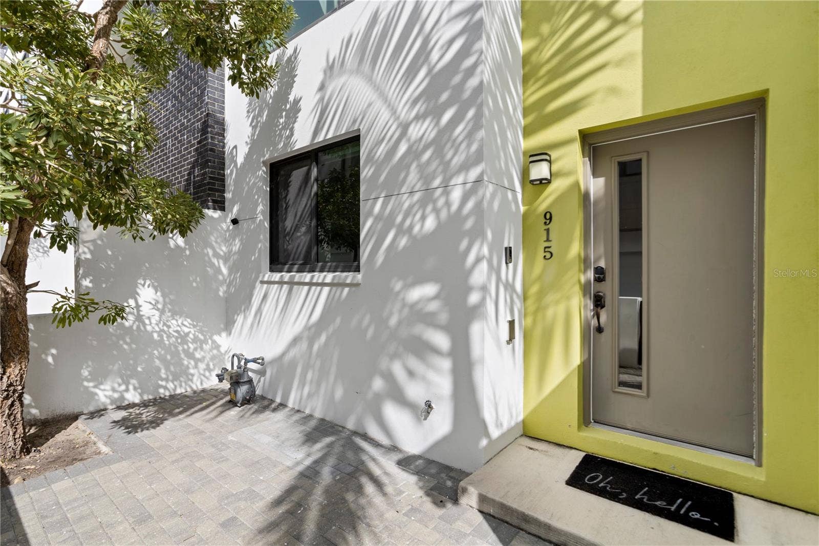 915 ARLINGTON AVENUE N, St Petersburg, FL 33705 915 ARLINGTON AVENUE N, St Petersburg, FL 33705