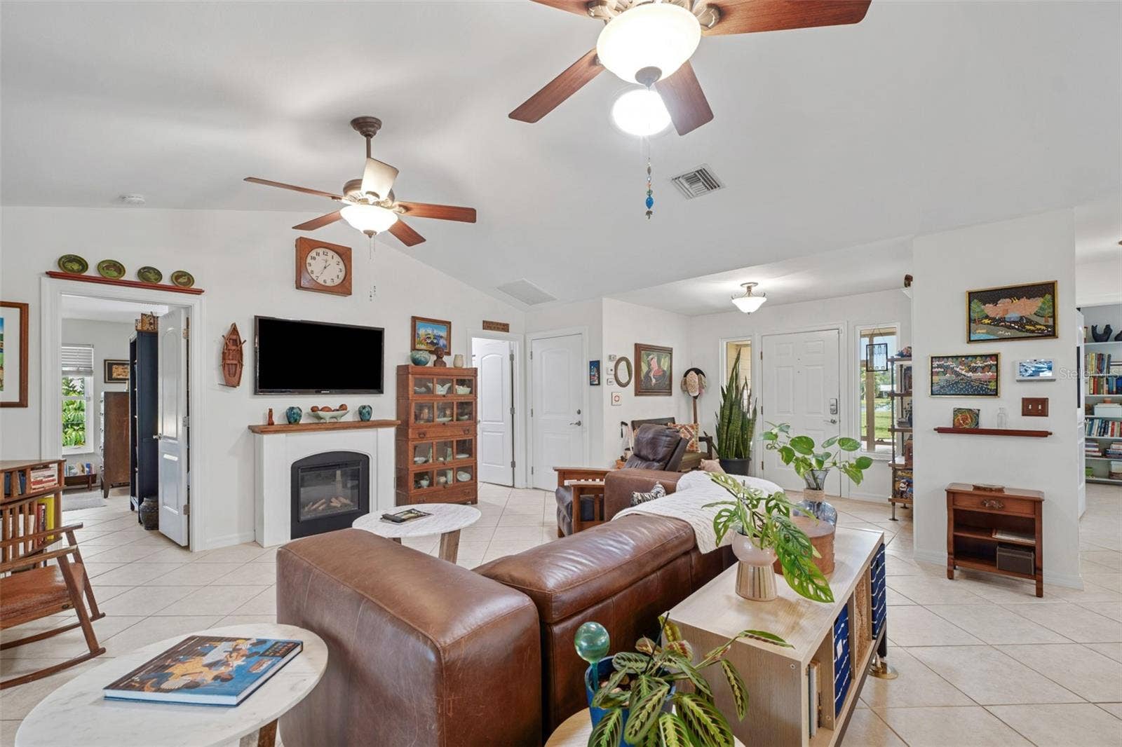 4472 LAKE HEATHER CIRCLE, St James City, FL 33956 4472 LAKE HEATHER CIRCLE, St James City, FL 33956