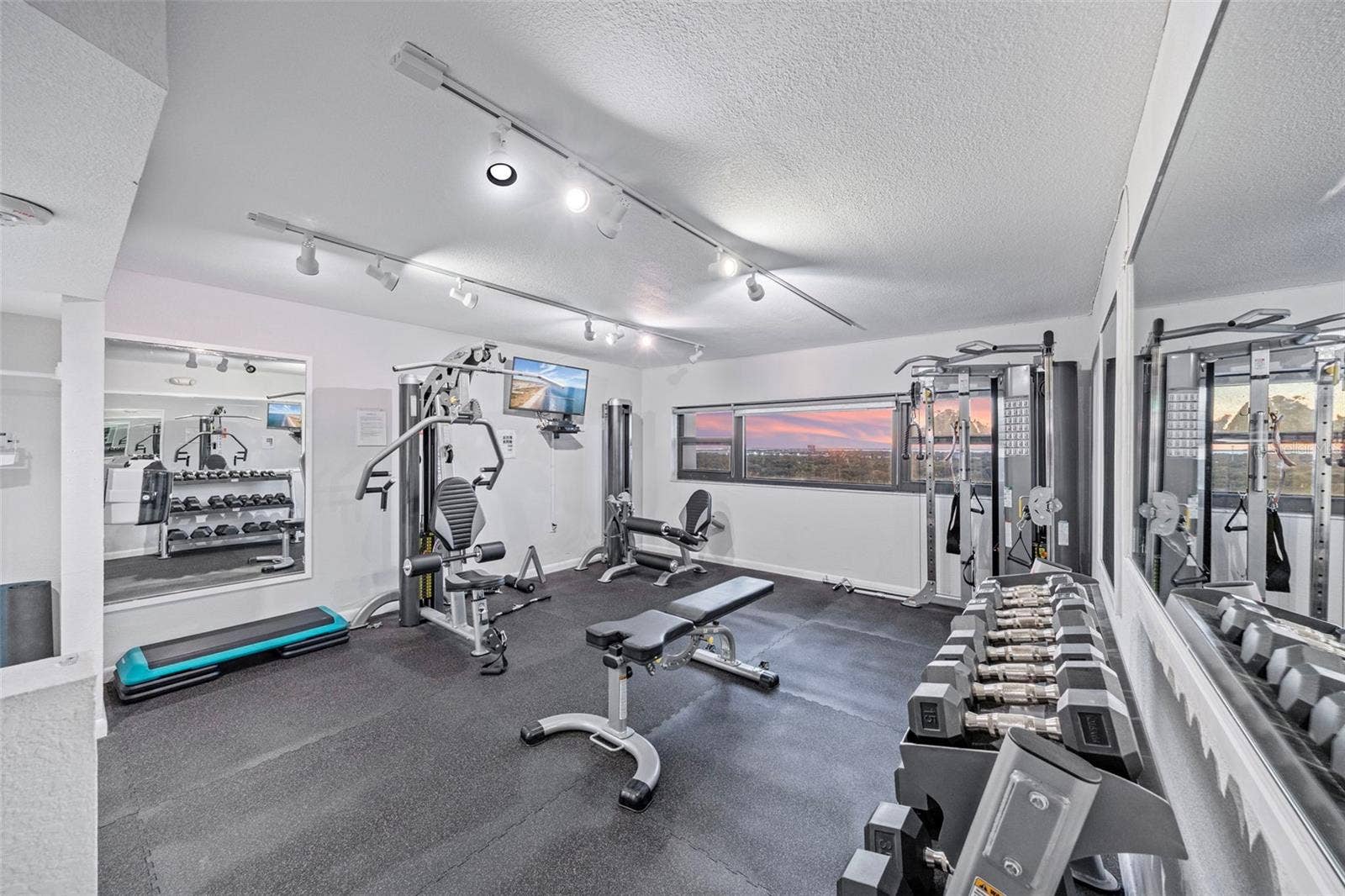 4141 BAYSHORE BOULEVARD, #905, Tampa, FL 33611