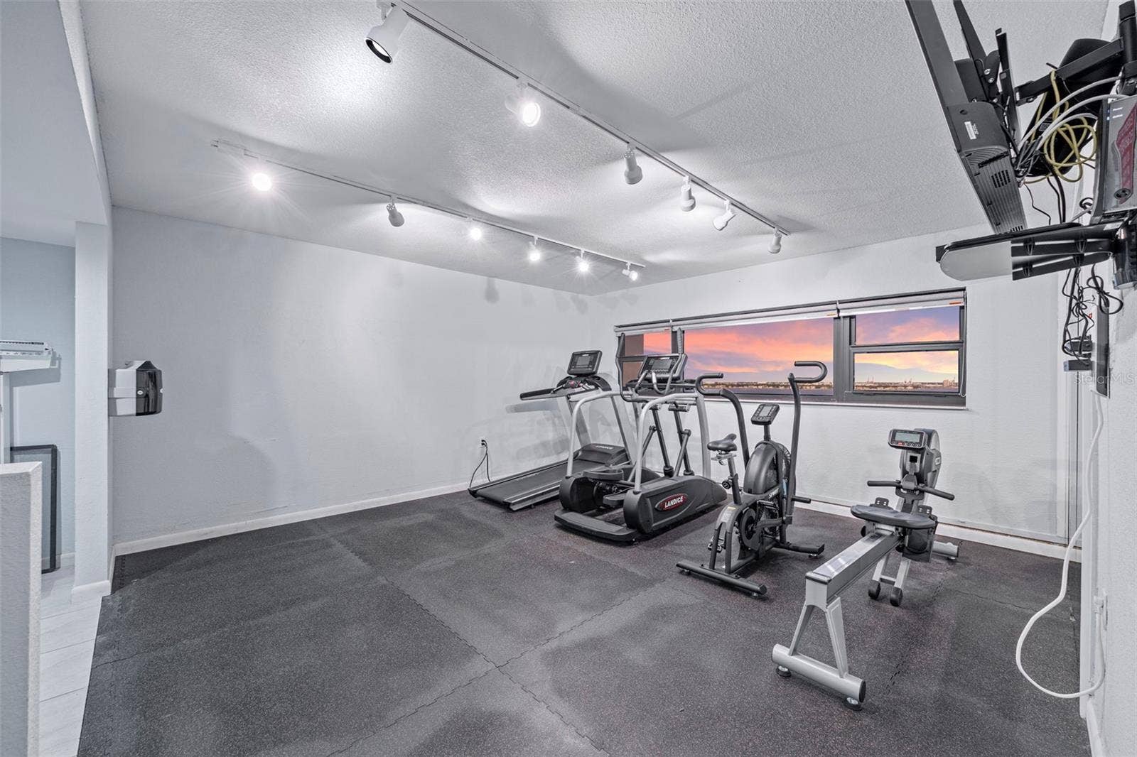 4141 BAYSHORE BOULEVARD, #905, Tampa, FL 33611
