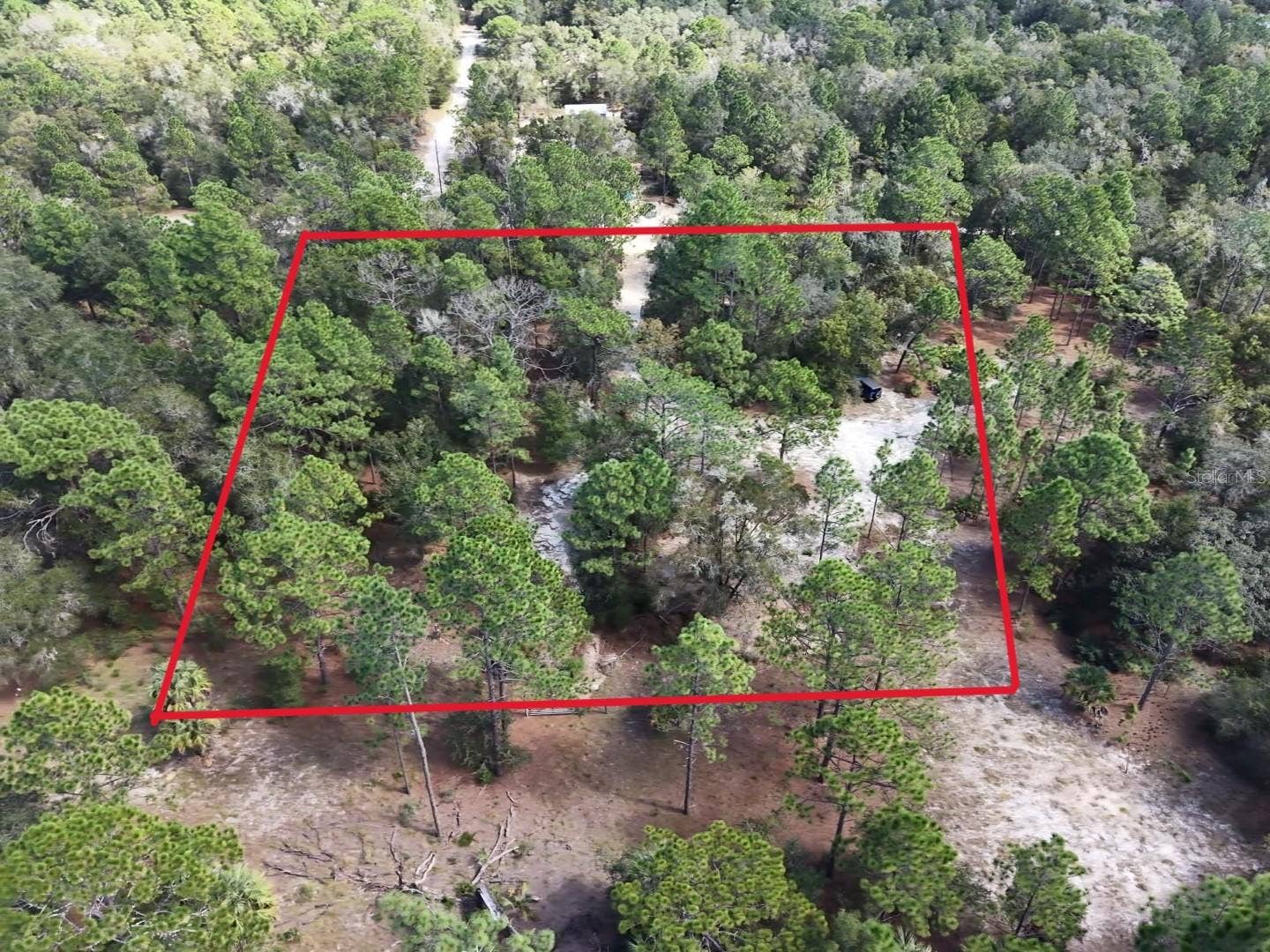 7416 N NATHAN POINT, Crystal River, FL 34428 Outline is approximate