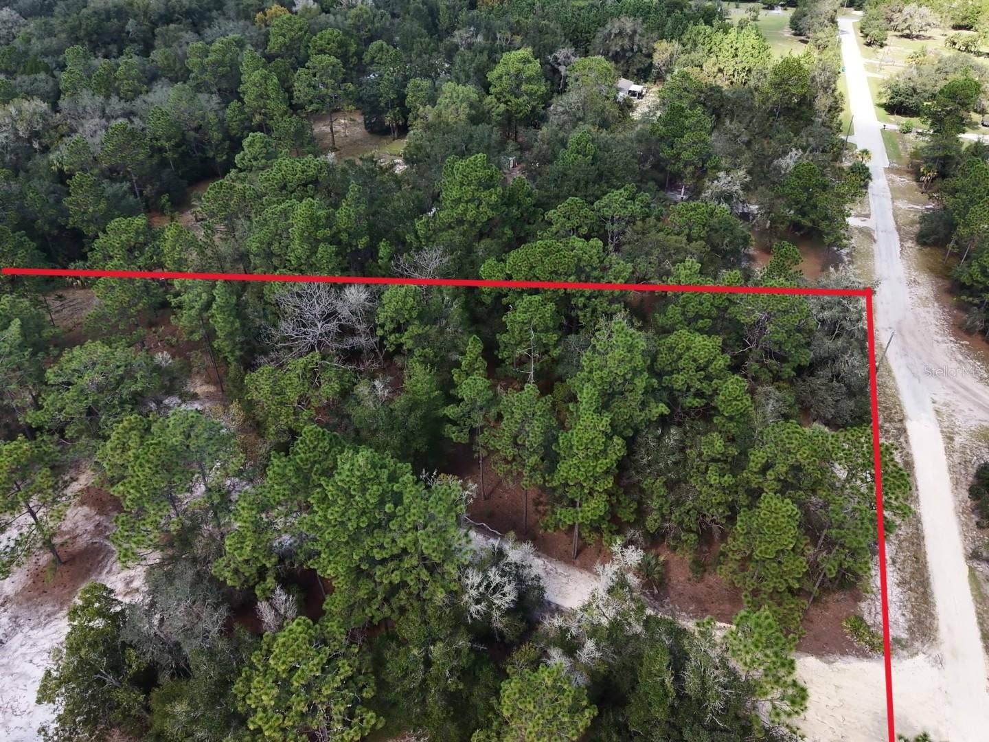 7416 N NATHAN POINT, Crystal River, FL 34428 Outline is approximate